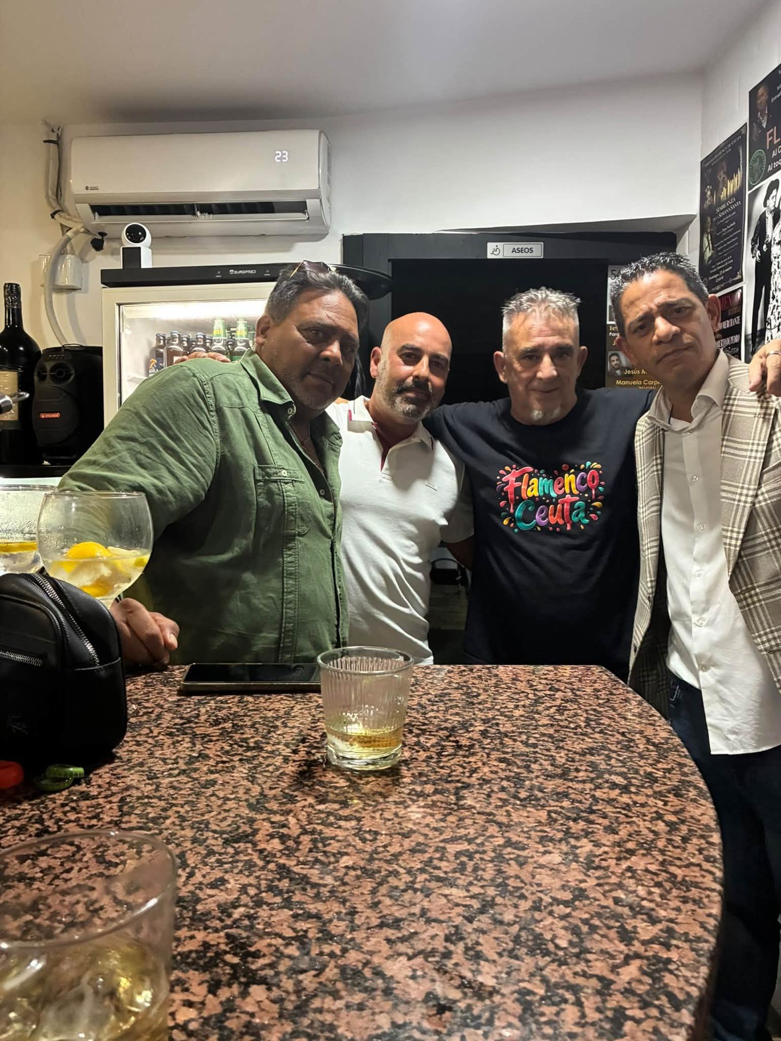 El V Ciclo de Otoño Flamenco en el Estrecho arrancó con el cante de Manuel de la Tomasa