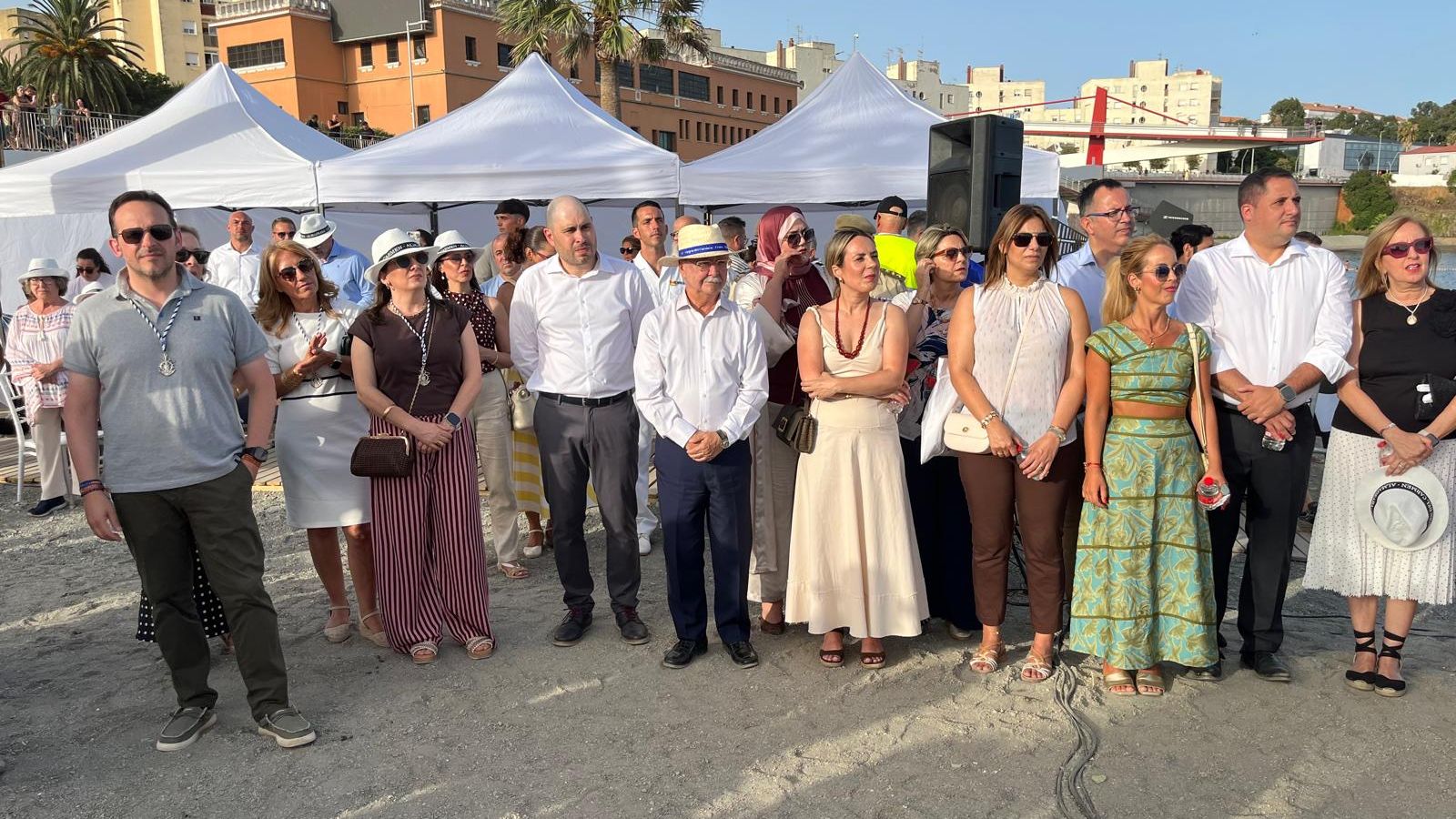La Virgen del Carmen de la Almadraba se encuentra con sus fieles