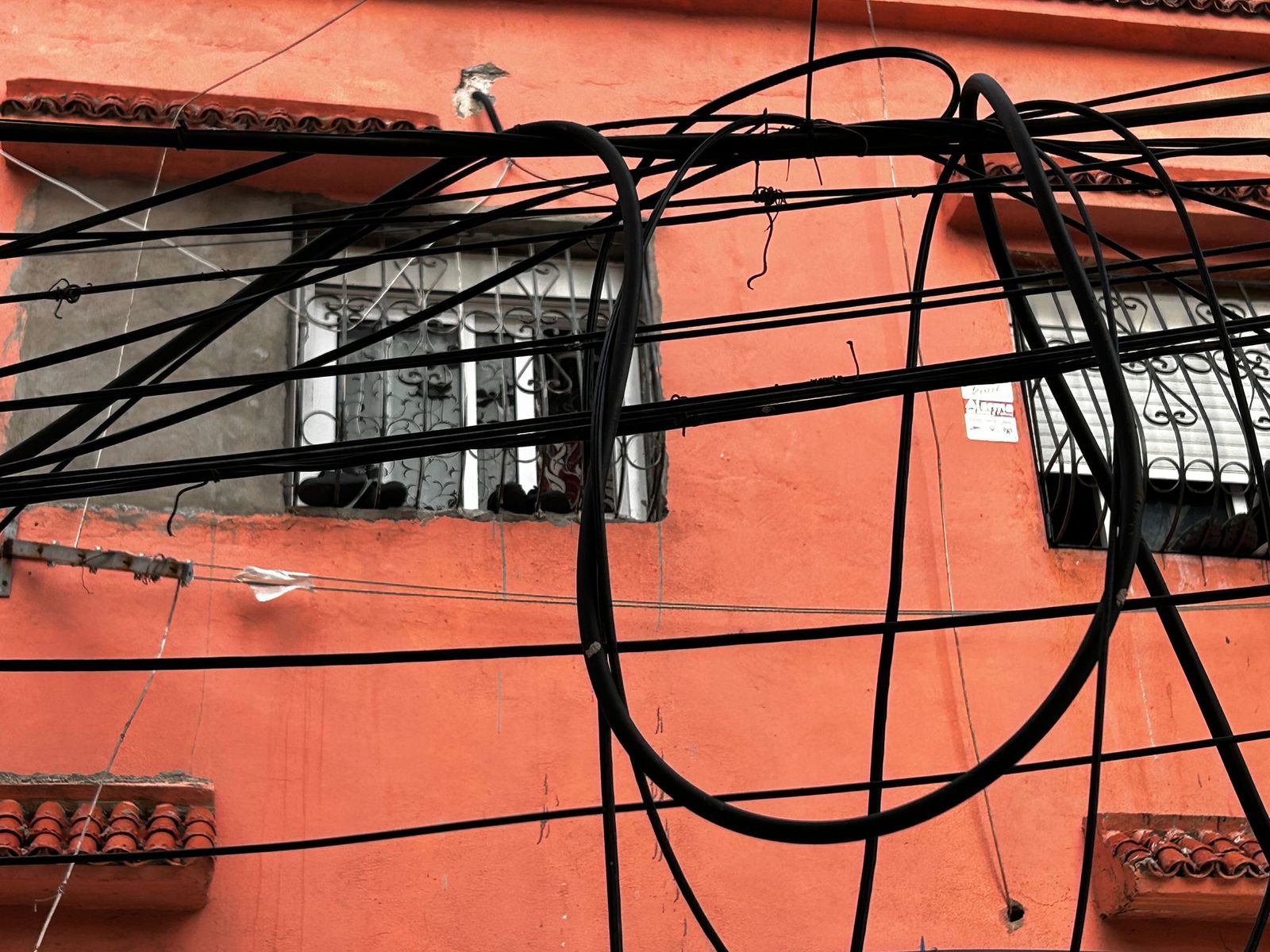 El PSOE de Ceuta visita Pasaje Recreo y denuncia su abandono y el de sus vecinos