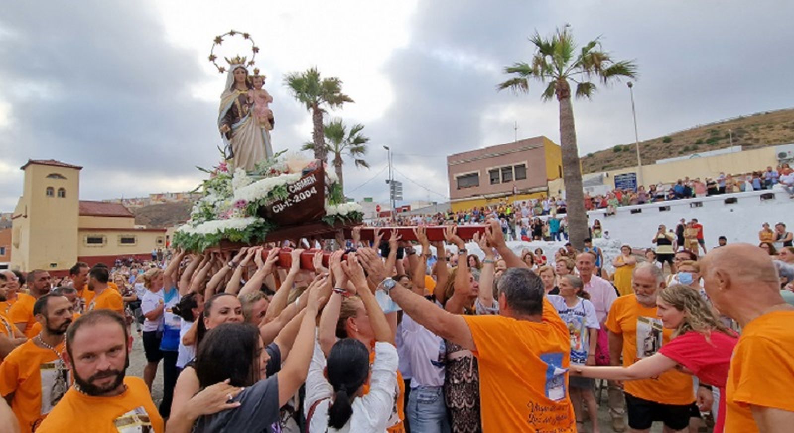 Procesión de la Virgen en La Almadraba/FOTO EL PUEBLO