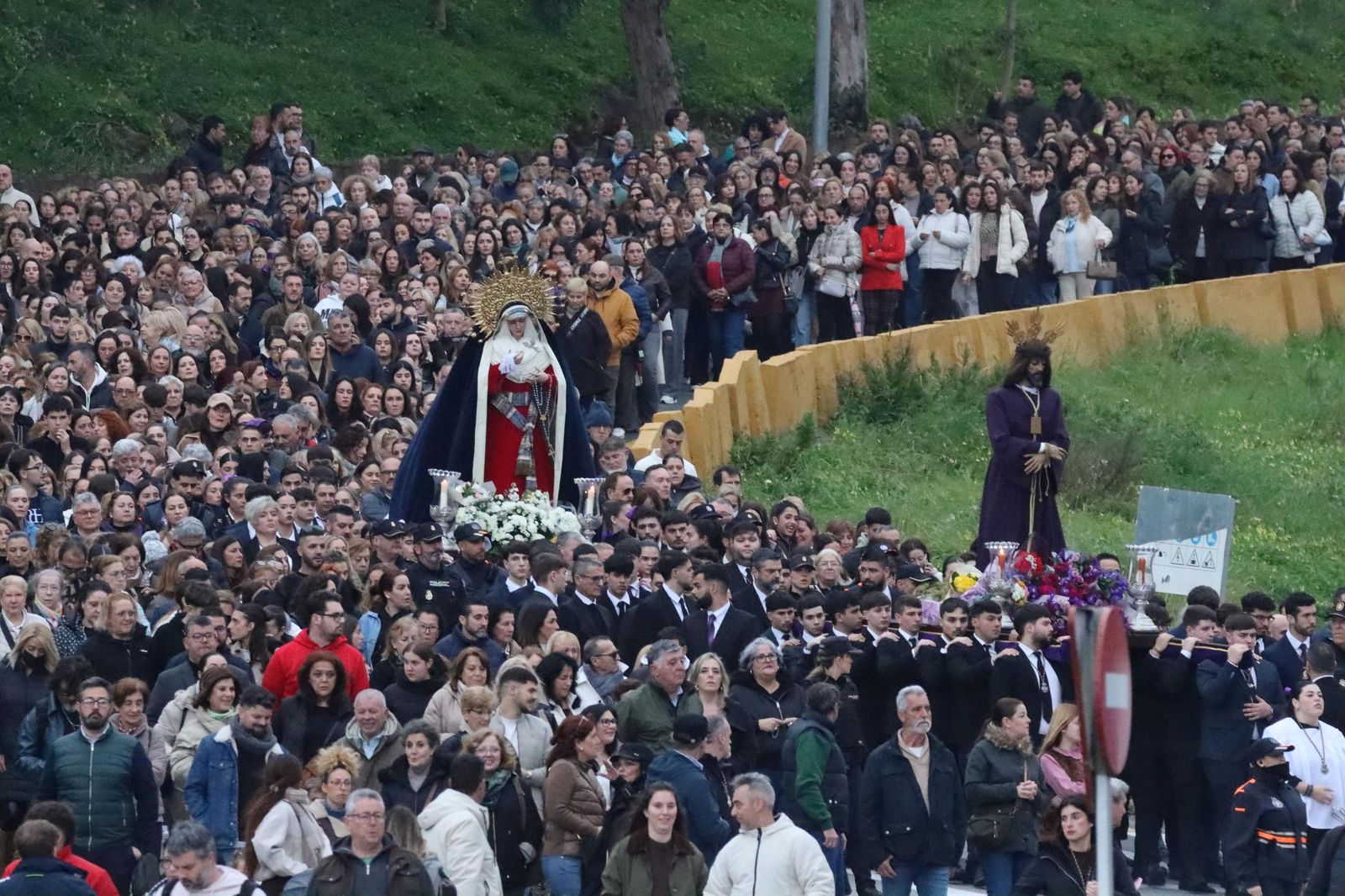 Fe, redención y  convivencia: Ceuta vuelve a mostrar sus mejores galas en el Traslado del Cautivo