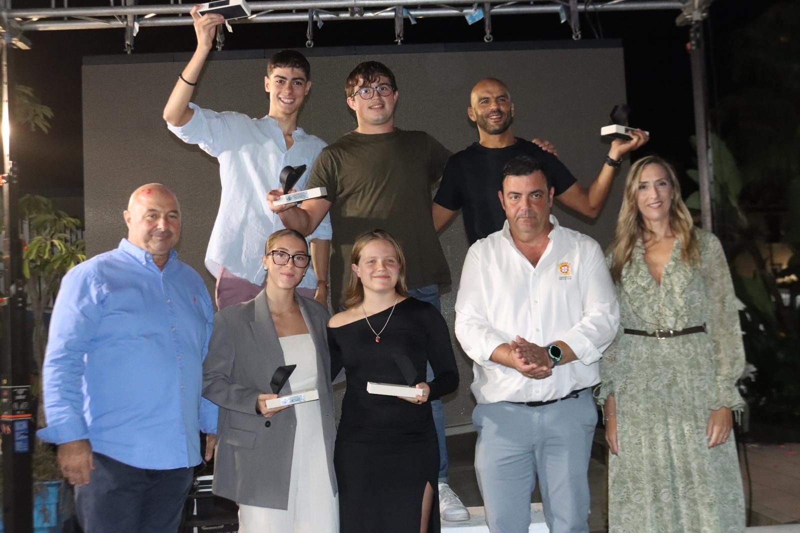 La entrega de trofeos cierra una nueva edición de la 'Semana Náutica'