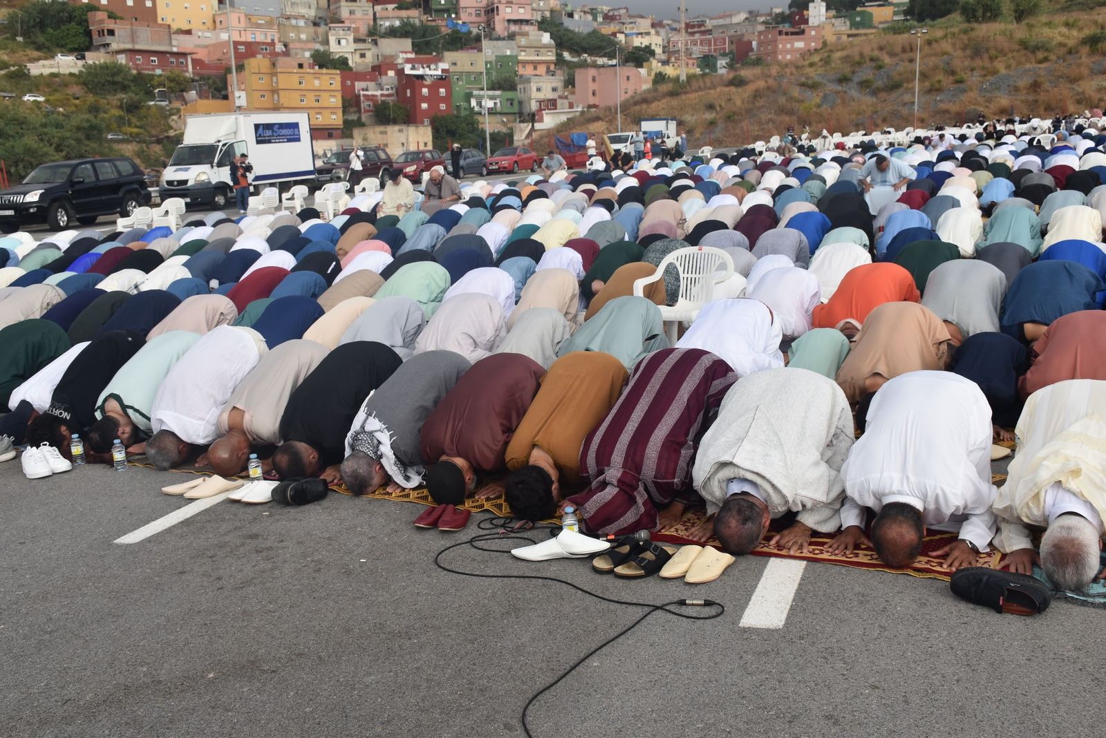 Devoción y respeto en otro rezo multitudinario en Ceuta