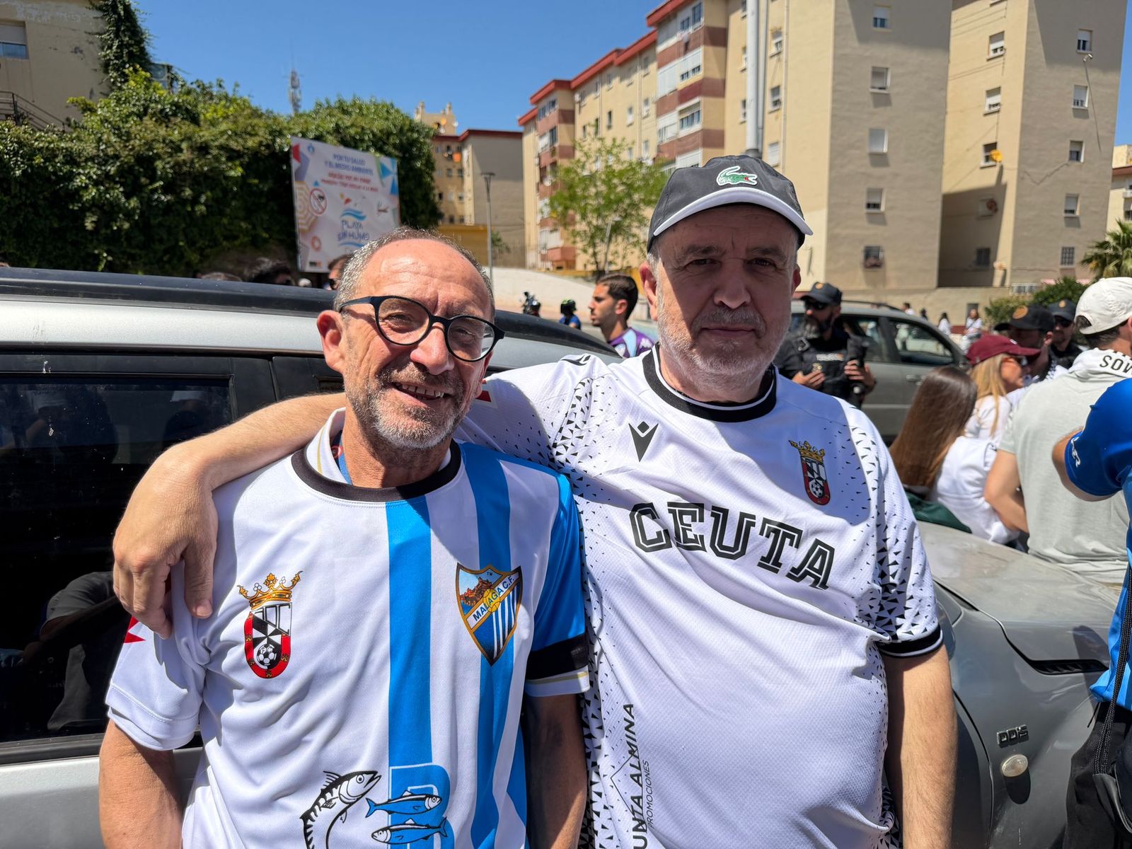 Aficionados en la previa del partido