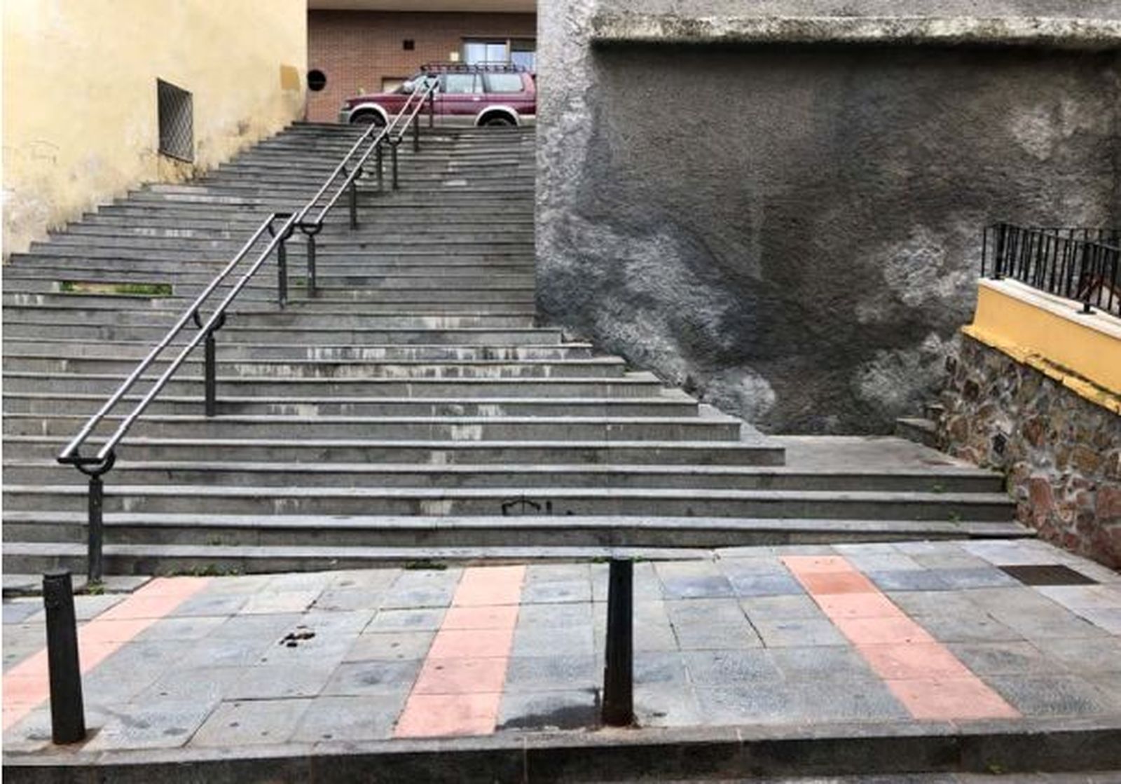 6664_escalera-alfau