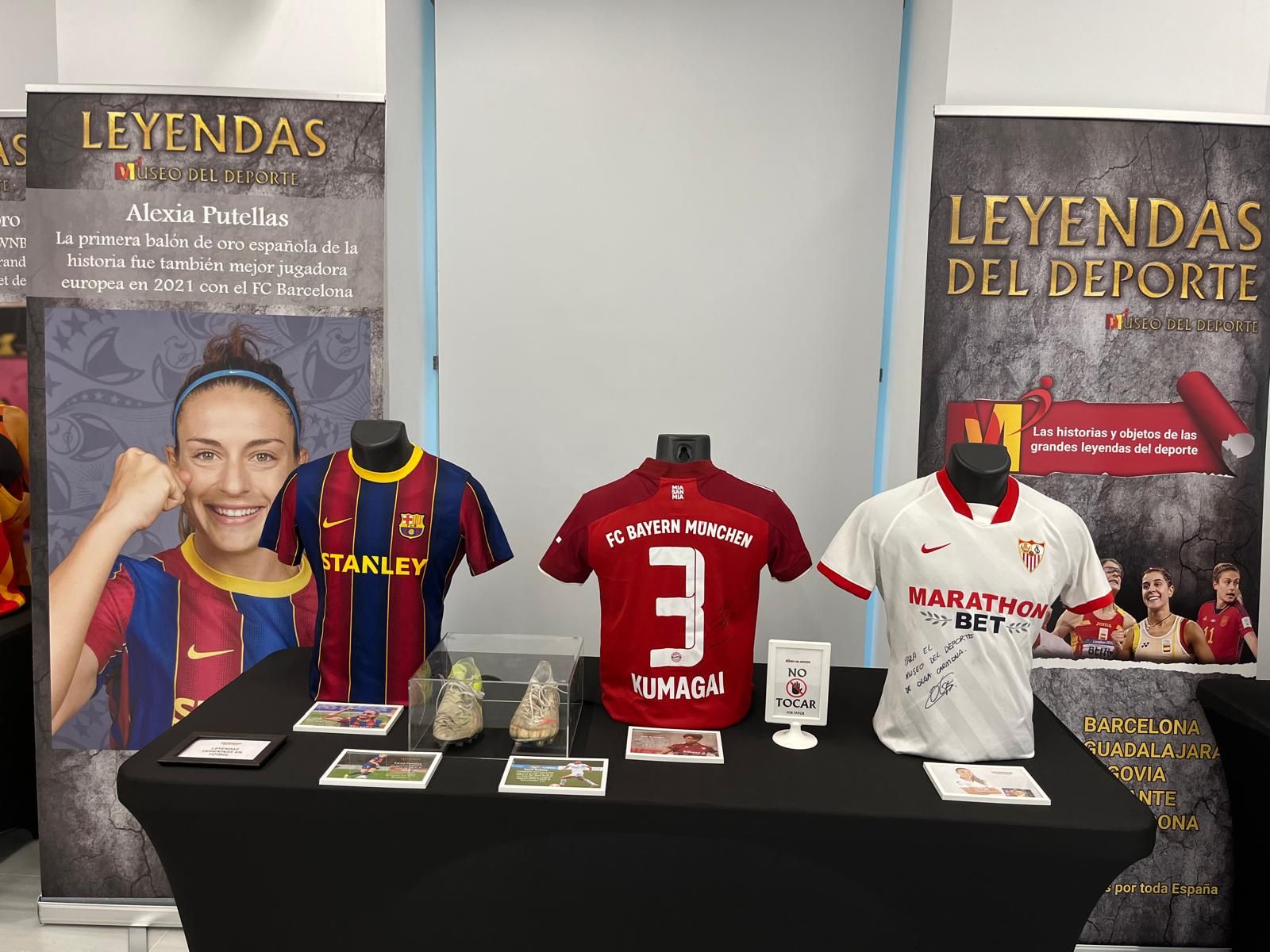 Todo preparado para la apertura de la exposición deportiva femenina ‘Leyendas’