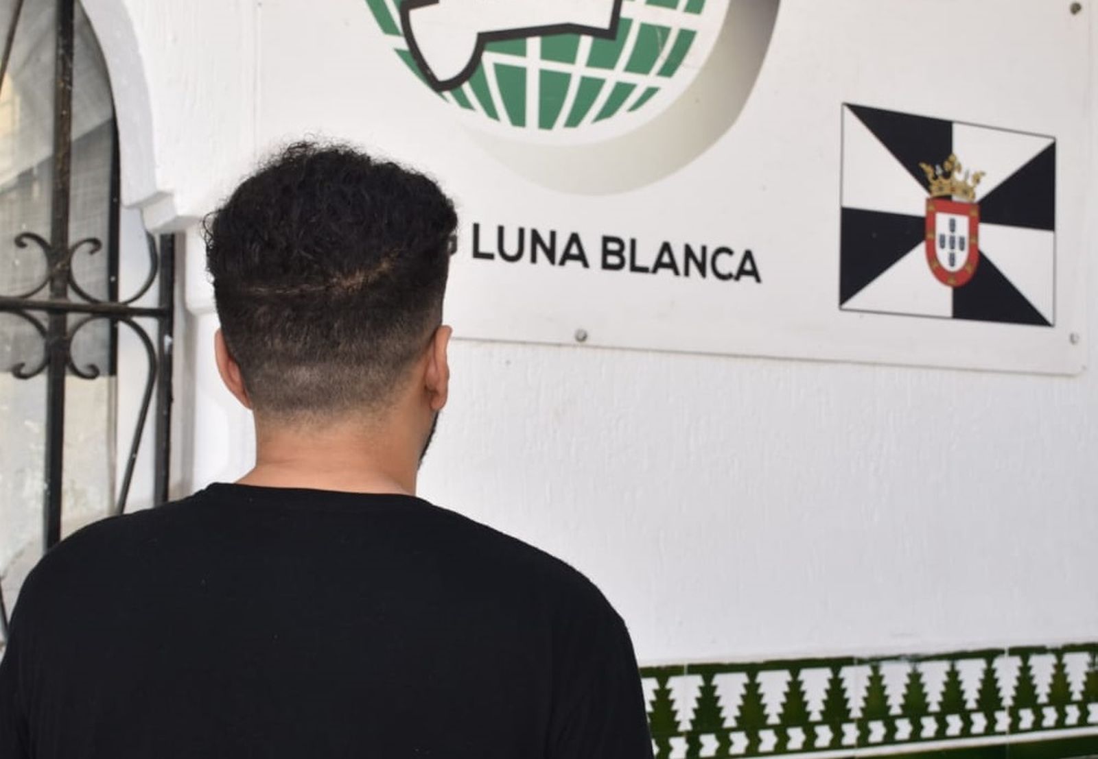 El joven ceutí sin hogar atendido por Luna Blanca a las puertas de la ONG