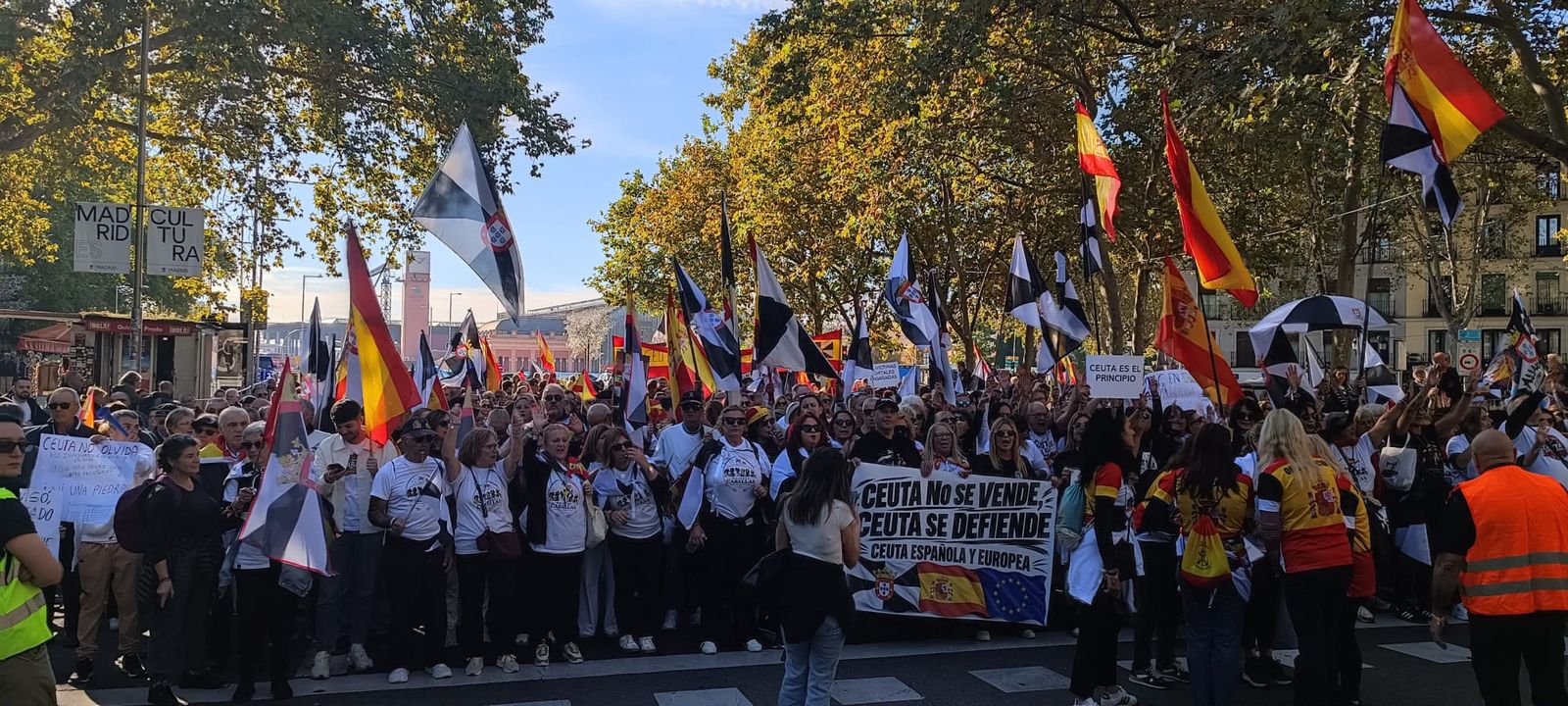 Miles de voces claman en Madrid por Ceuta y exigen soluciones al Gobierno