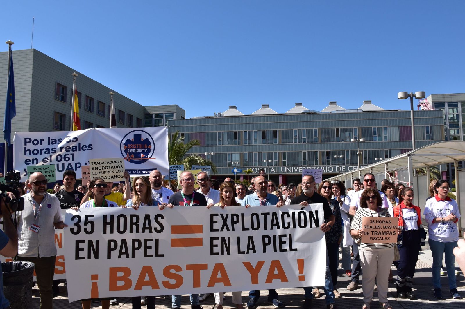Manifestación convocada por la Junta de Personal del INGESA en el HUCE contra el modelo de jornada de 35 horas