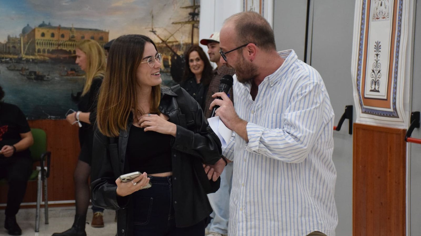 Imagen de la primera de las jornadas “Democracia, Igualdad, Convivencia y Libertad” en el Camoens.