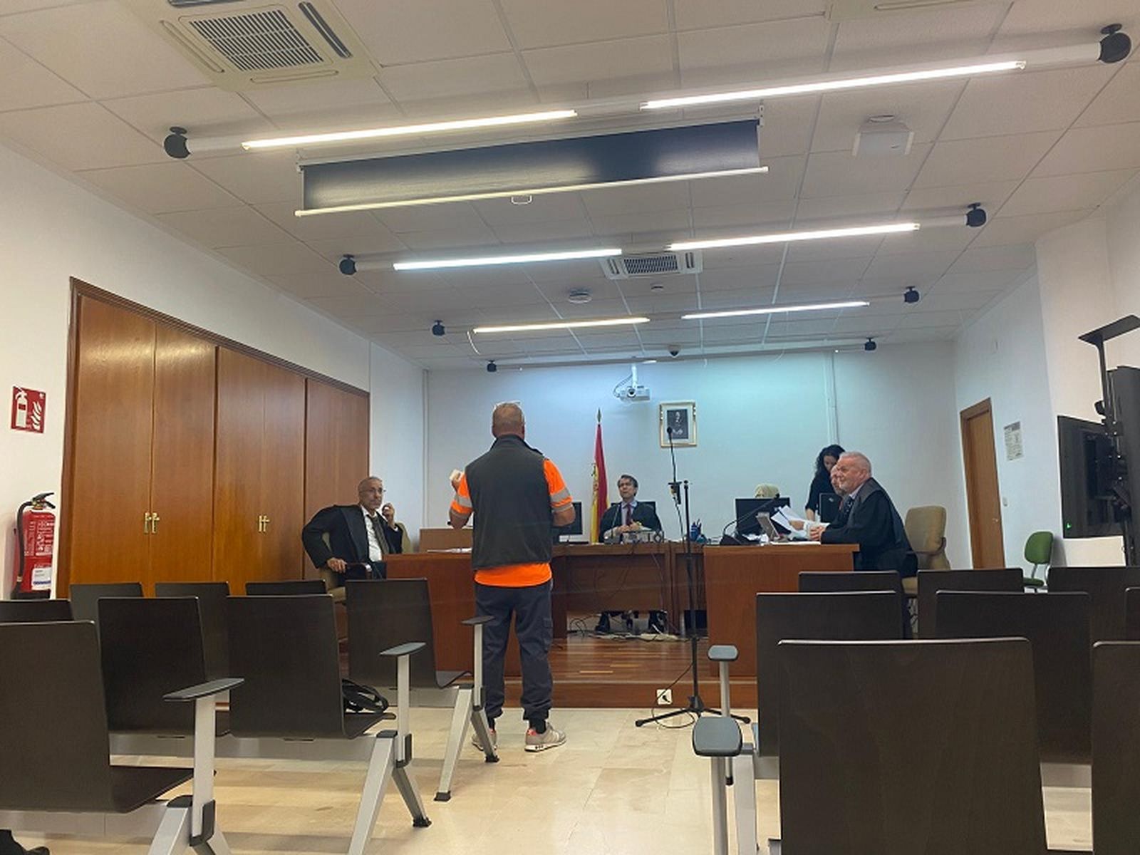 El acusado declara ante el tribunal. / FOTO S.C.