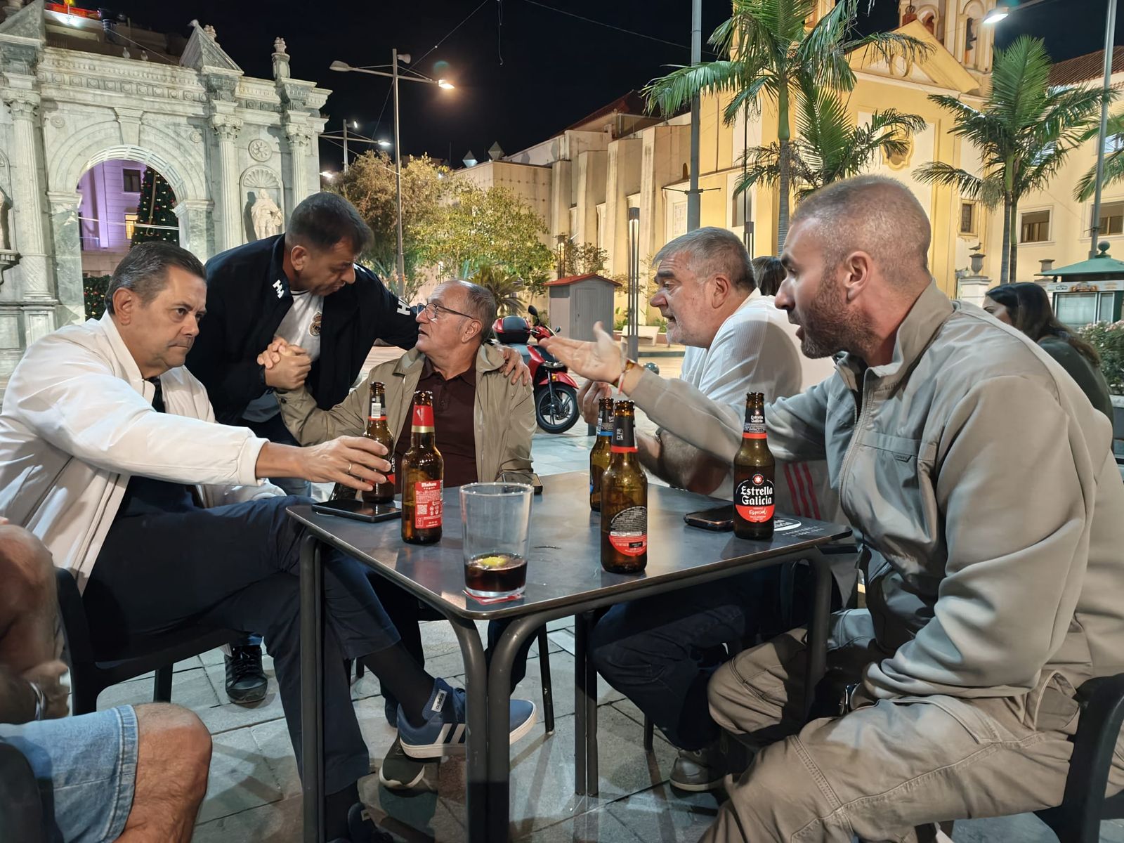 Tomás Roncero visita la redacción de El Pueblo de Ceuta