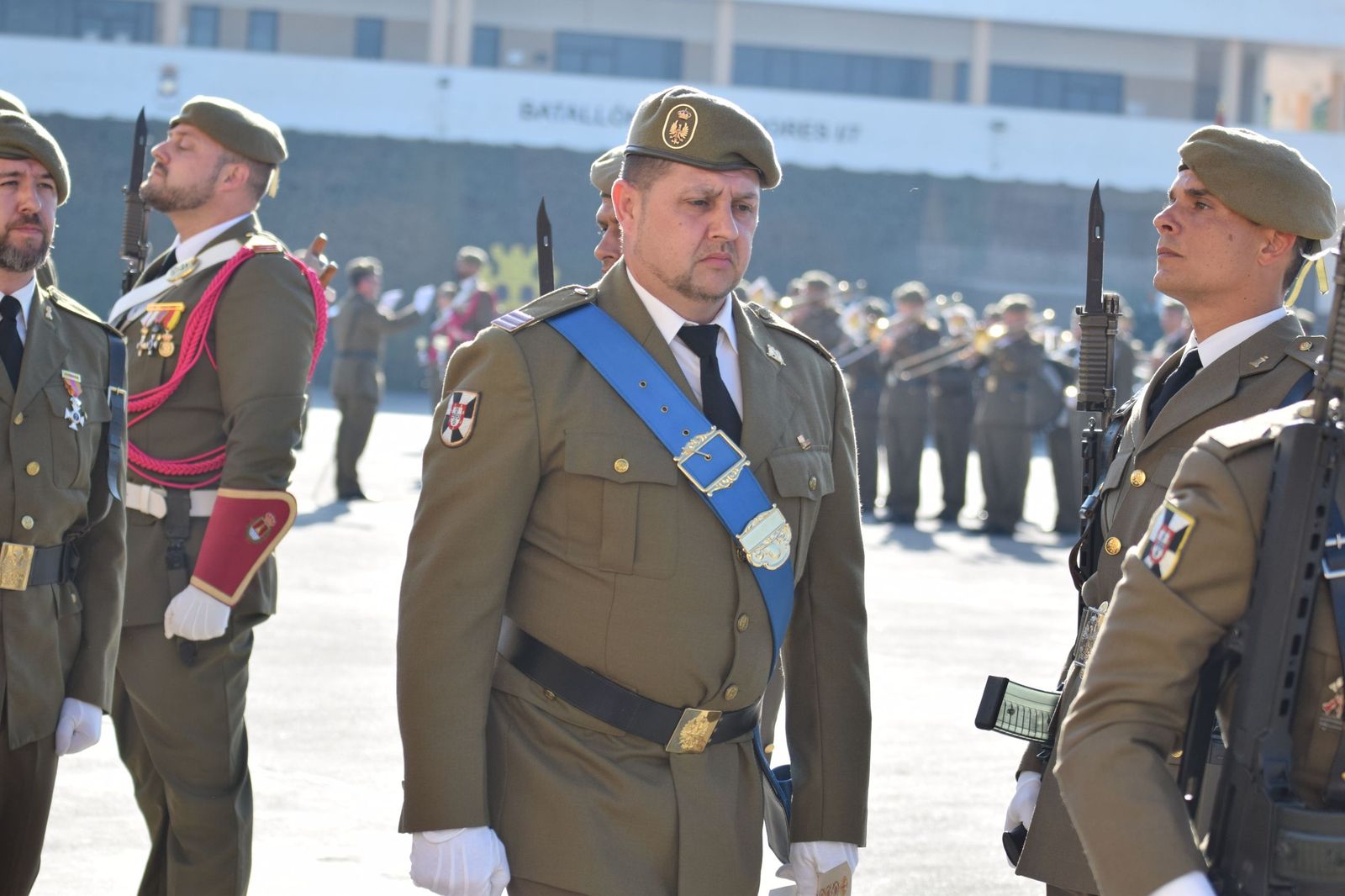 El Regimiento de Ingenieros 7 honra a San Fernando en una solemne parada militar en El Jaral