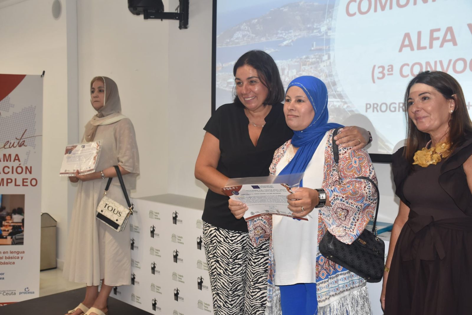 Más de medio año de esfuerzo tiene premio: los alumnos de los programas europeos reciben sus diplomas