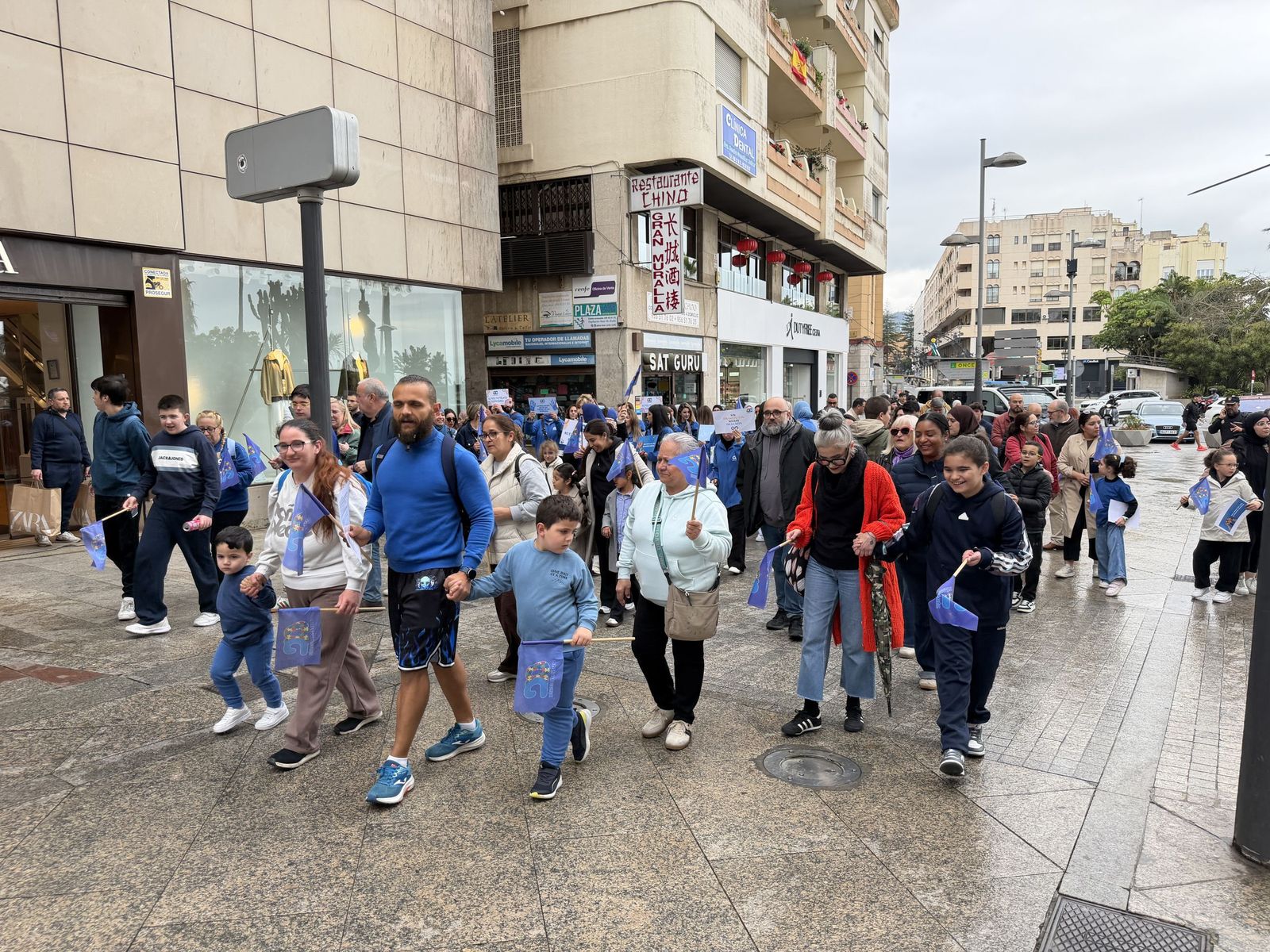 Ceuta se moviliza por el autismo en una marcha solidaria que reclama inclusión real