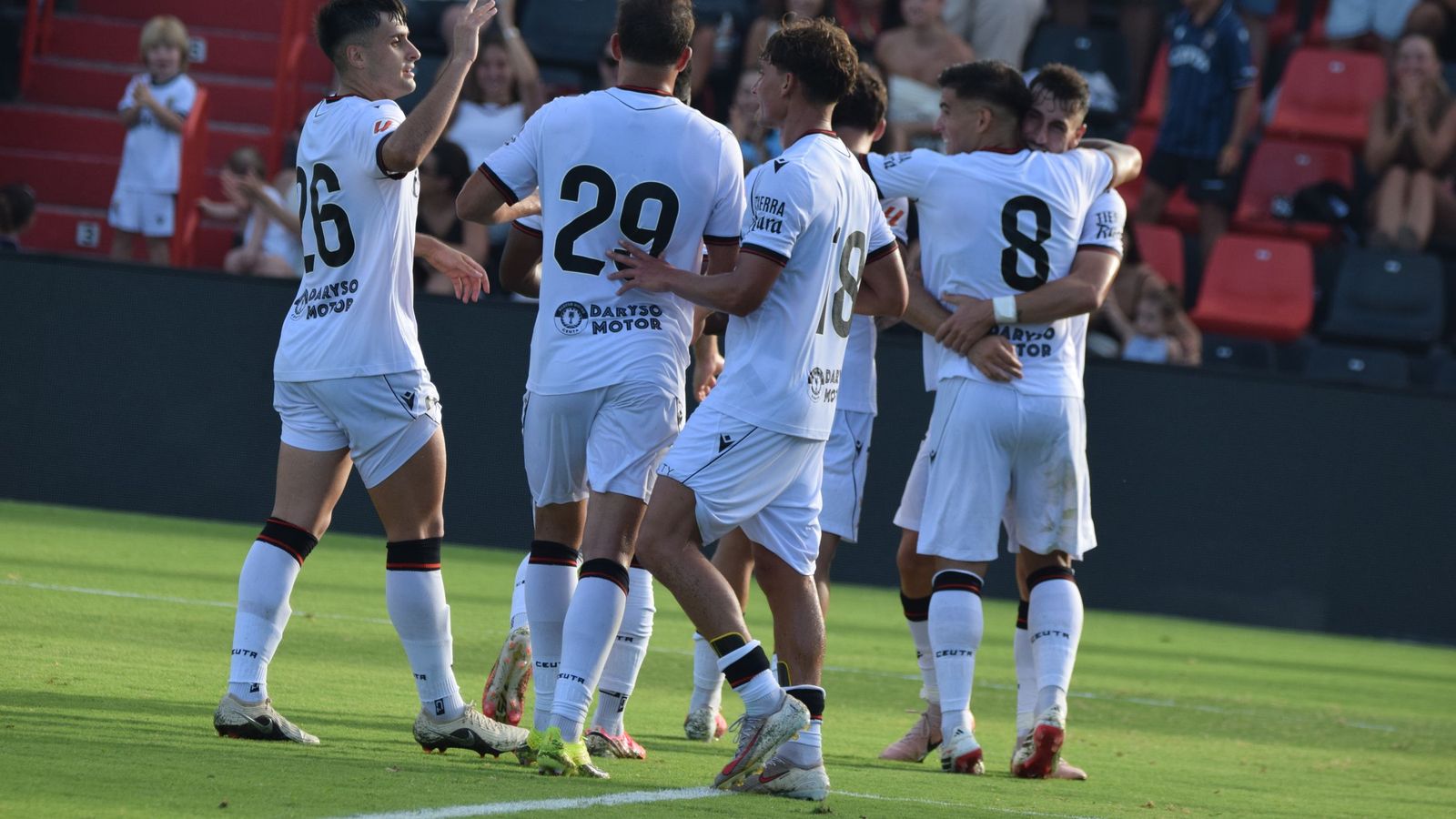 Celebración del segundo gol, el de la victoria