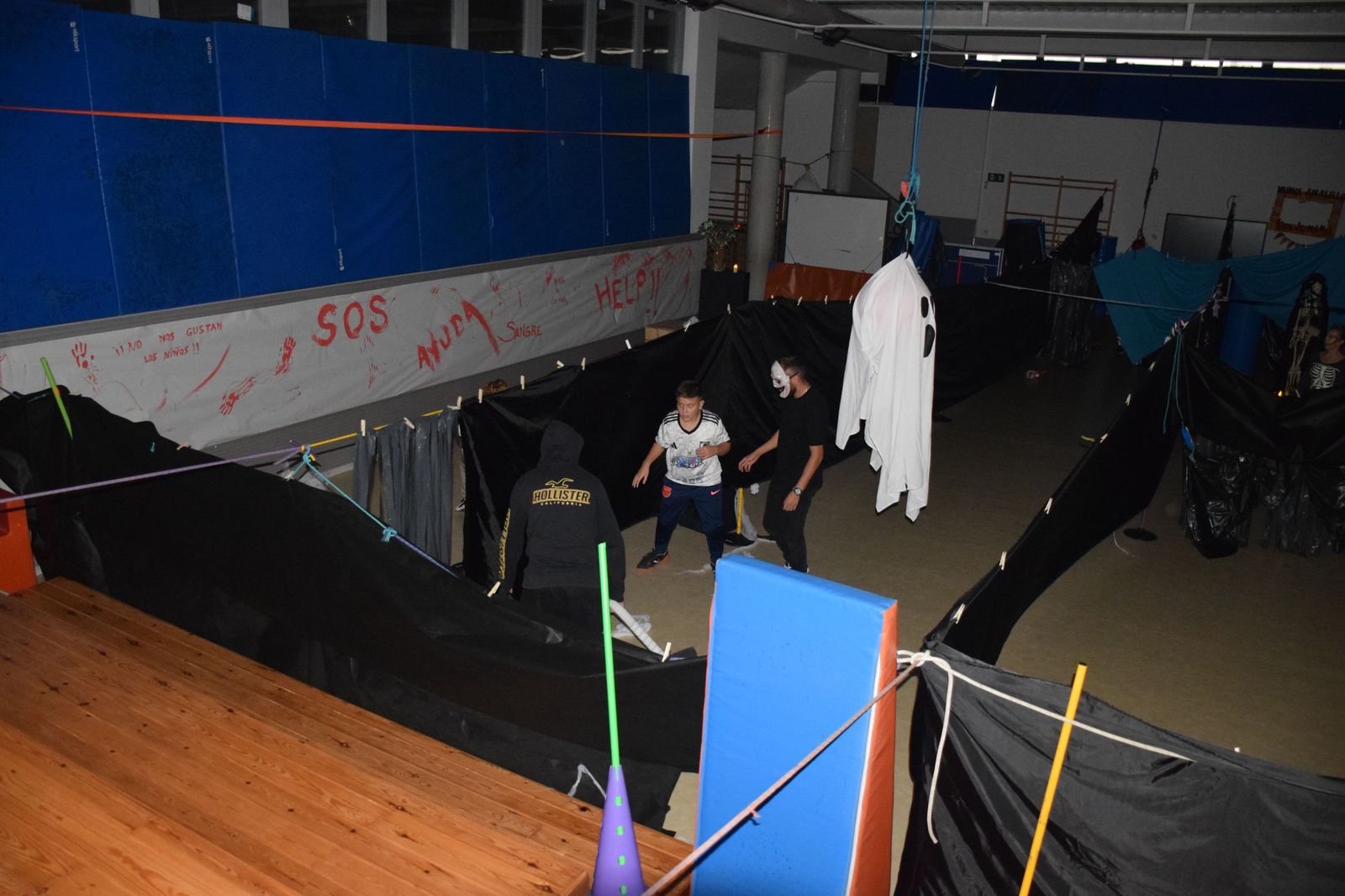 FOTOGALERÍA | Diversión terrorífica en el pasaje del Ciudad de Ceuta por Halloween