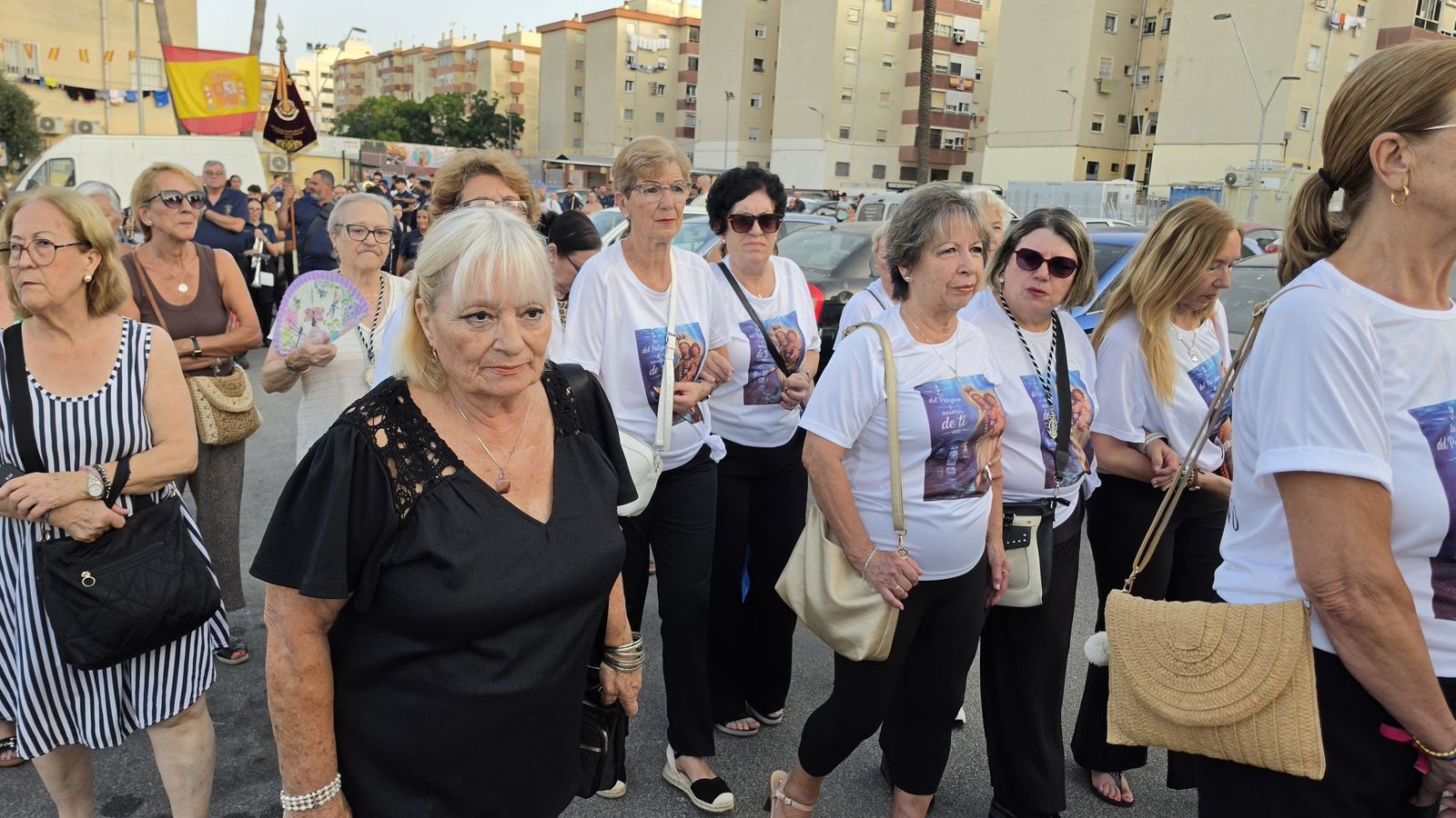 Emoción y tradición en la procesión de la Virgen del Carmen del Polígono