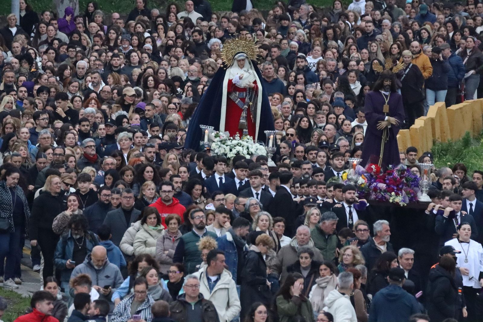 Fe, redención y  convivencia: Ceuta vuelve a mostrar sus mejores galas en el Traslado del Cautivo
