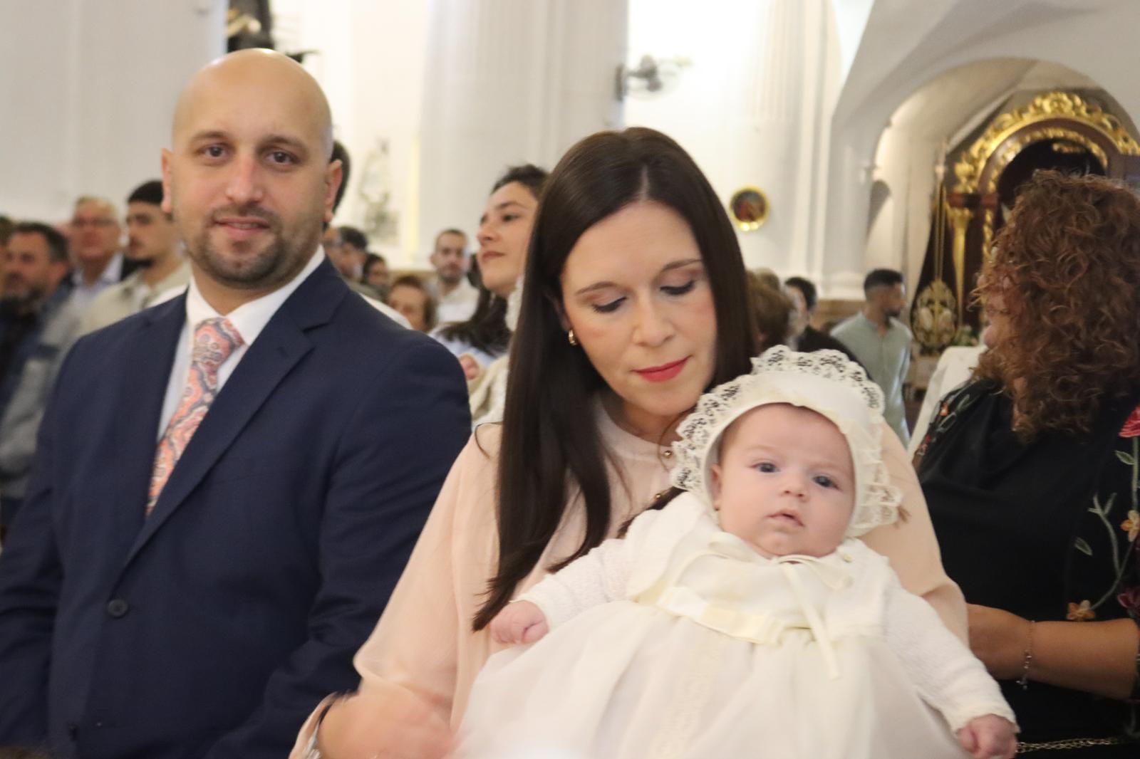 Airam, Carla y Triana reciben el bautismo en la iglesia de Los Remedios
