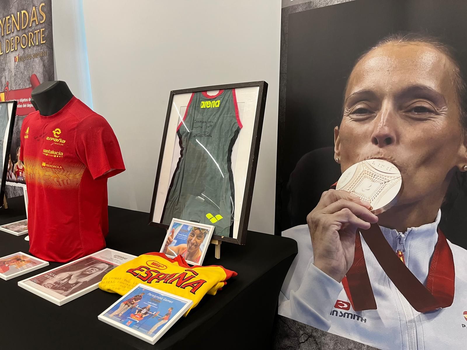 Todo preparado para la apertura de la exposición deportiva femenina ‘Leyendas’