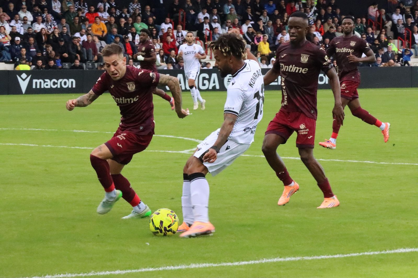 FOTOGALERÍA | El intenso encuentro entre la AD Ceuta y el Leganés en el Alfonso Murube
