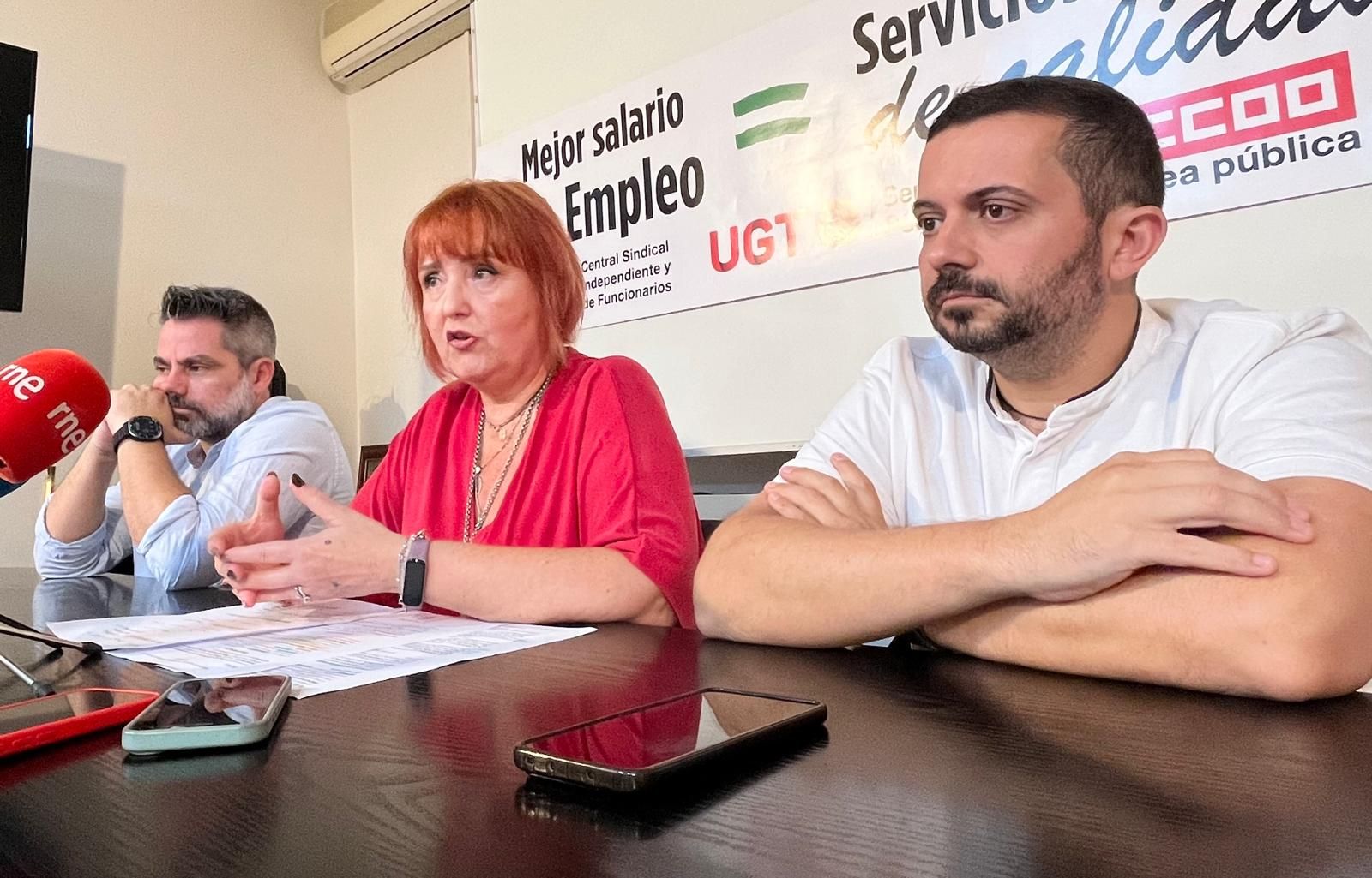 Megías Vinuesa durante la rueda de prensa de este martes acompañada por Ricardo Martínez y Emilio Postigo Megías Vinuesa durante la rueda de prensa de este martes acompañada por Ricardo Martínez y Emilio Postigo
