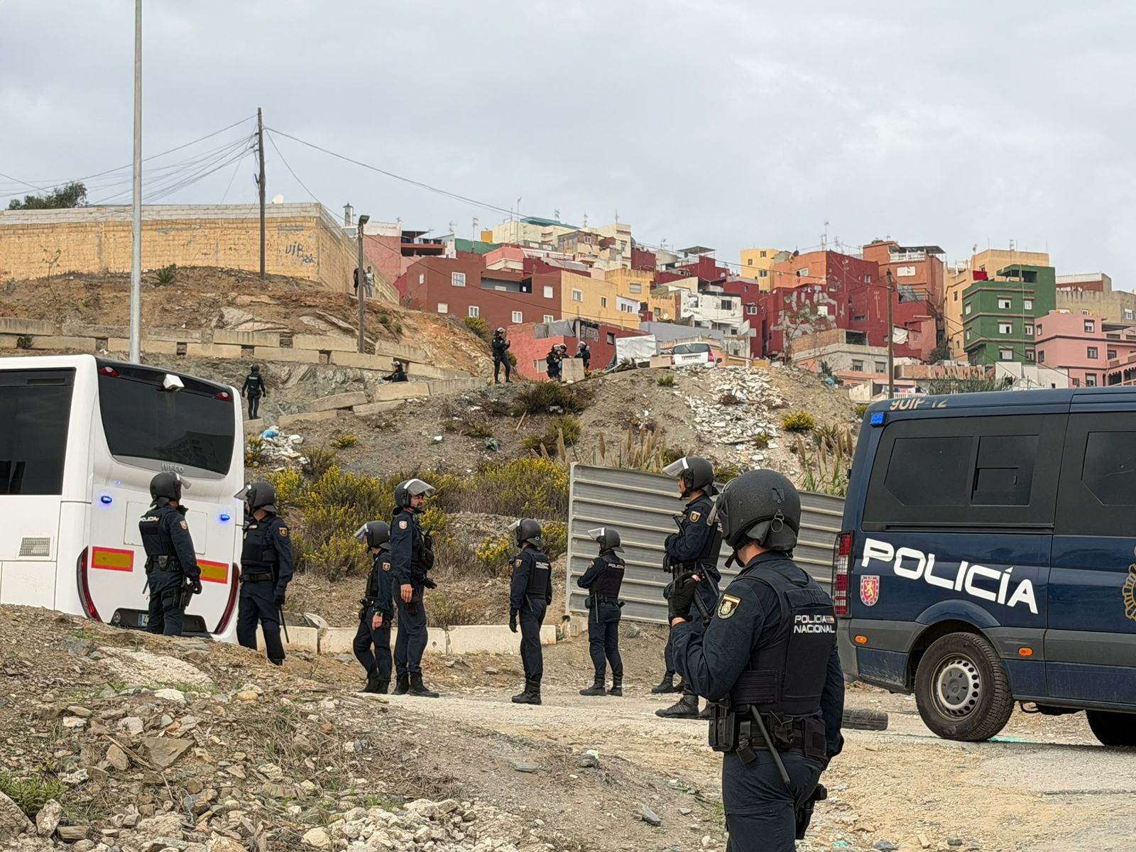 La Policía busca a cientos de marroquíes con el asilo denegado que han desaparecido en Ceuta