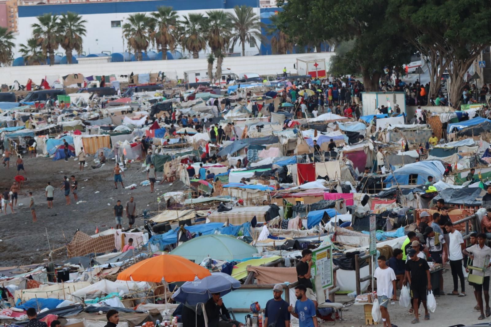 La playa del Trampolín completamente ocupada por chabolas el 22 de septiembre