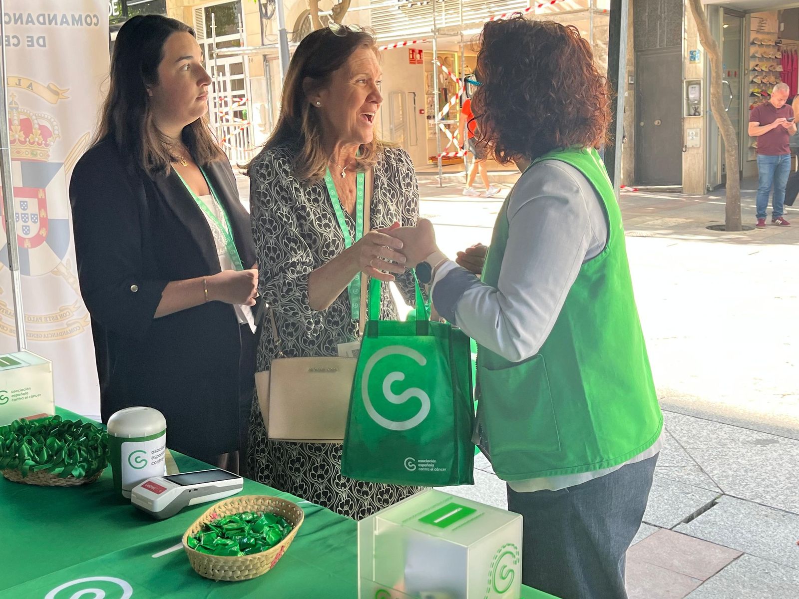 La AECC toma las calles de Ceuta para unir a la ciudad frente al cáncer
