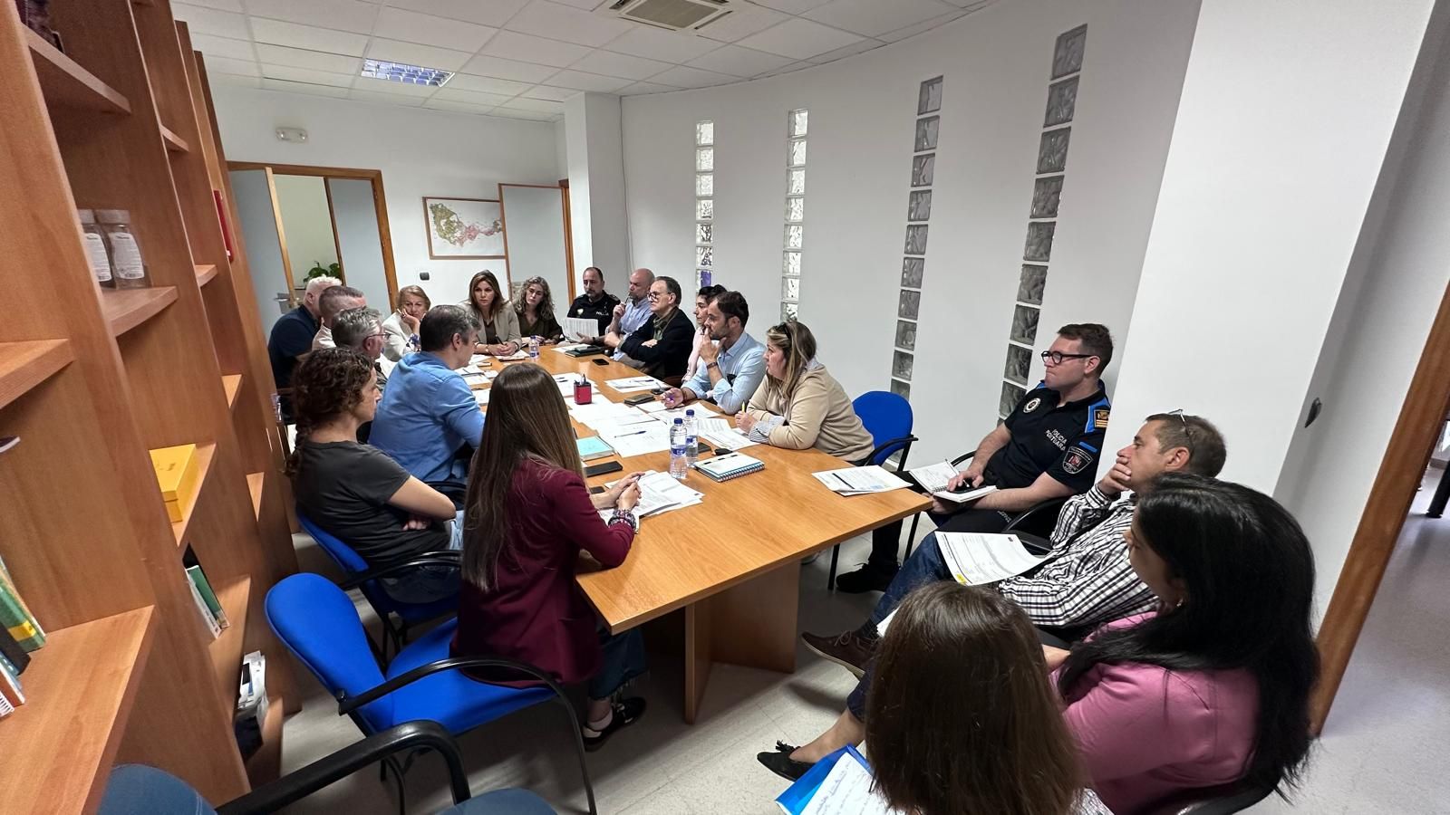Reunión del comité para establecer los protocolos tras el foco de rabia en un perro de Ceuta.