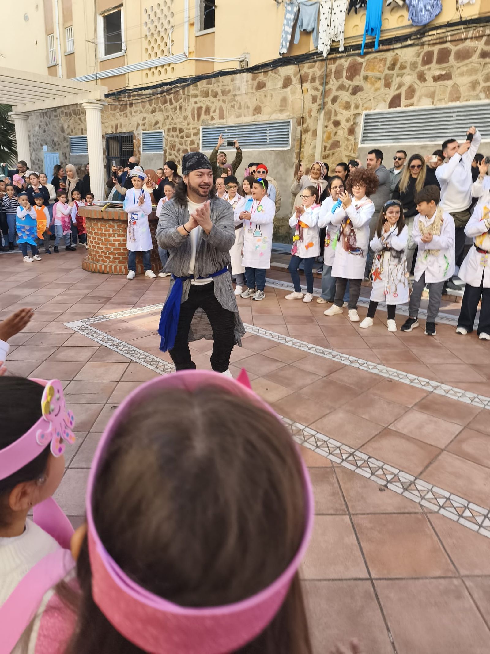 El Vicente Aleixandre celebra el Carnaval bajo la temática "Exploradores del mar"