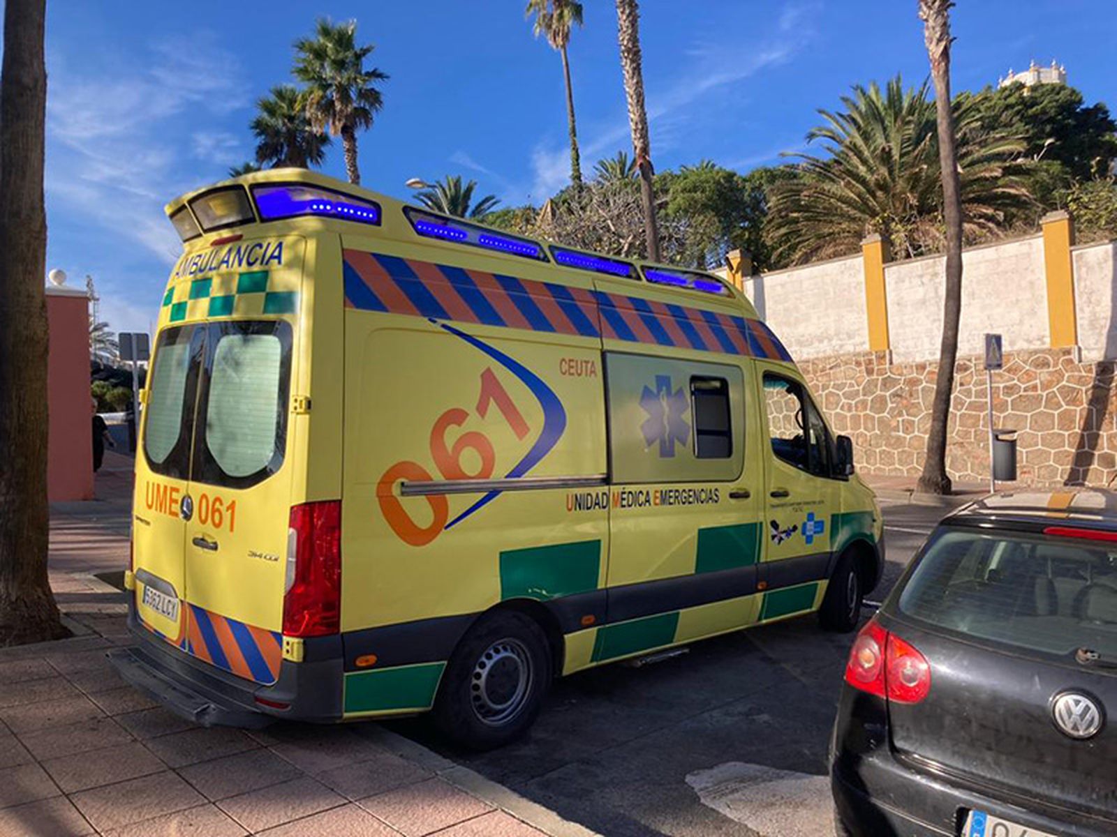 Ambulancia del servicio del 061/EL PUEBLO