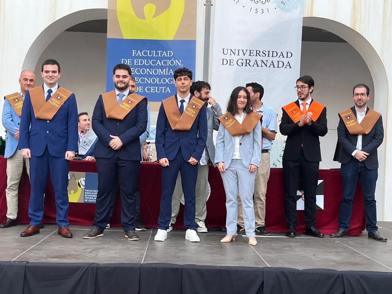La Facultad de Educación, Economía y Tecnología celebra la graduación de su promoción 2022-2026