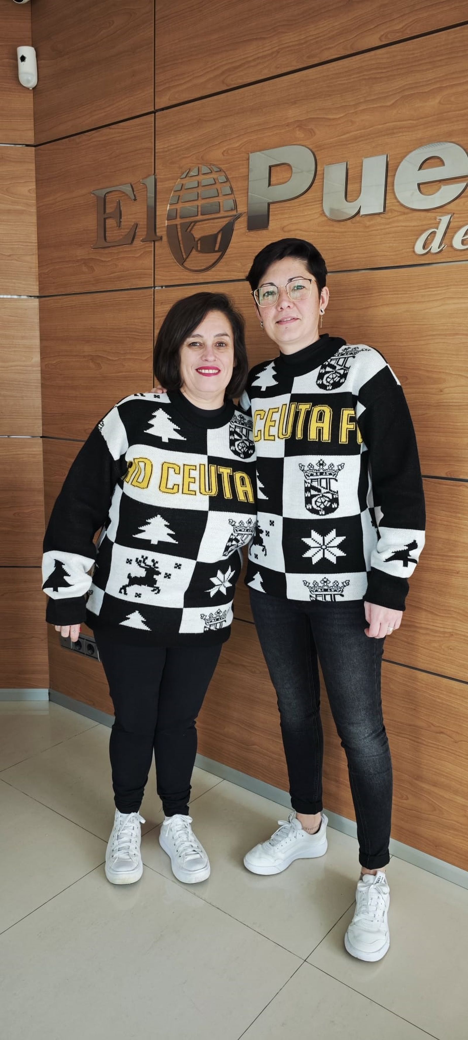 Noelia y María: dos corazones, un escudo y una vida entera latiendo por la AD Ceuta FC