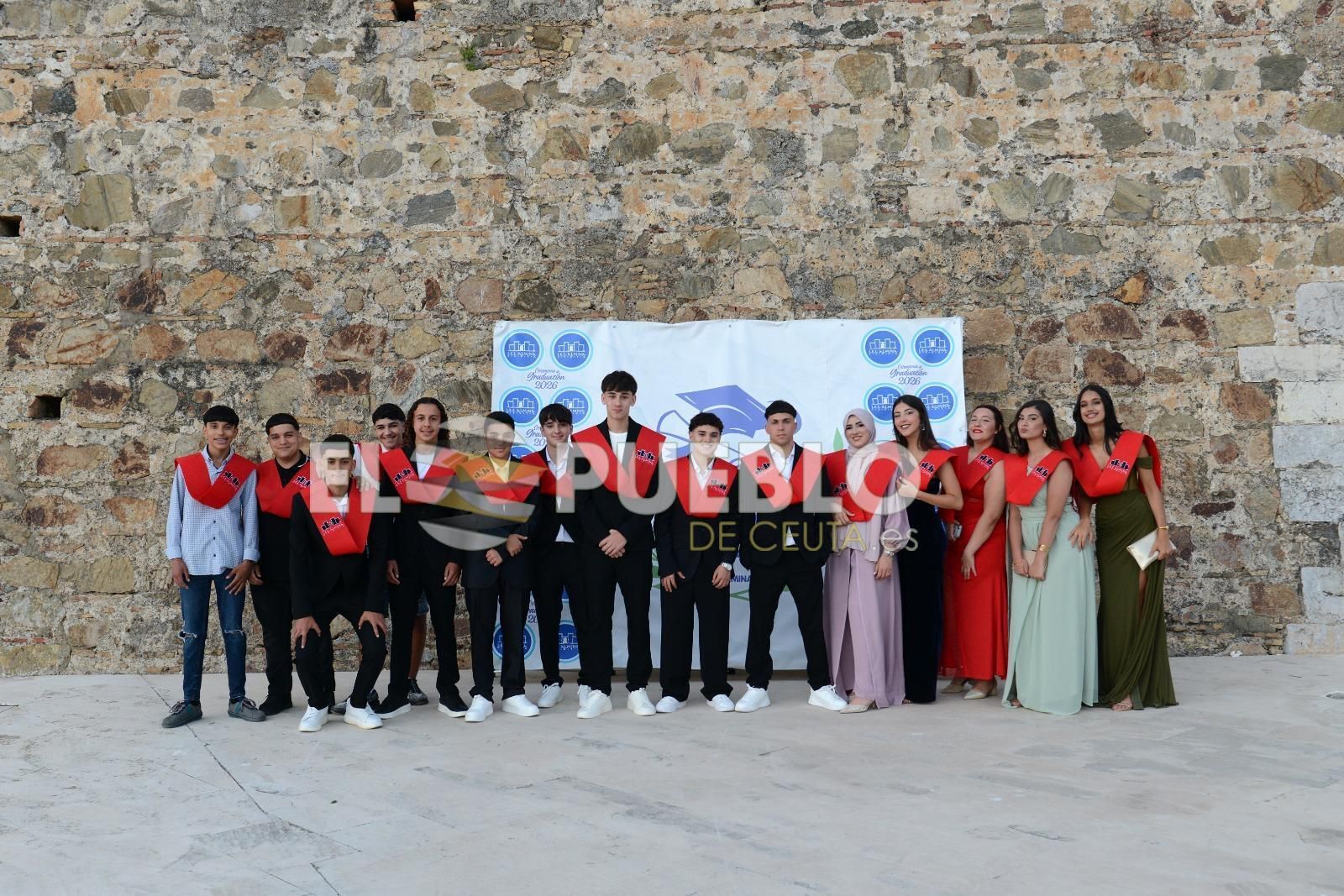 FOTOGALERÍA | Graduación en el IES Almina de alumnos de la ESO y Bachillerato