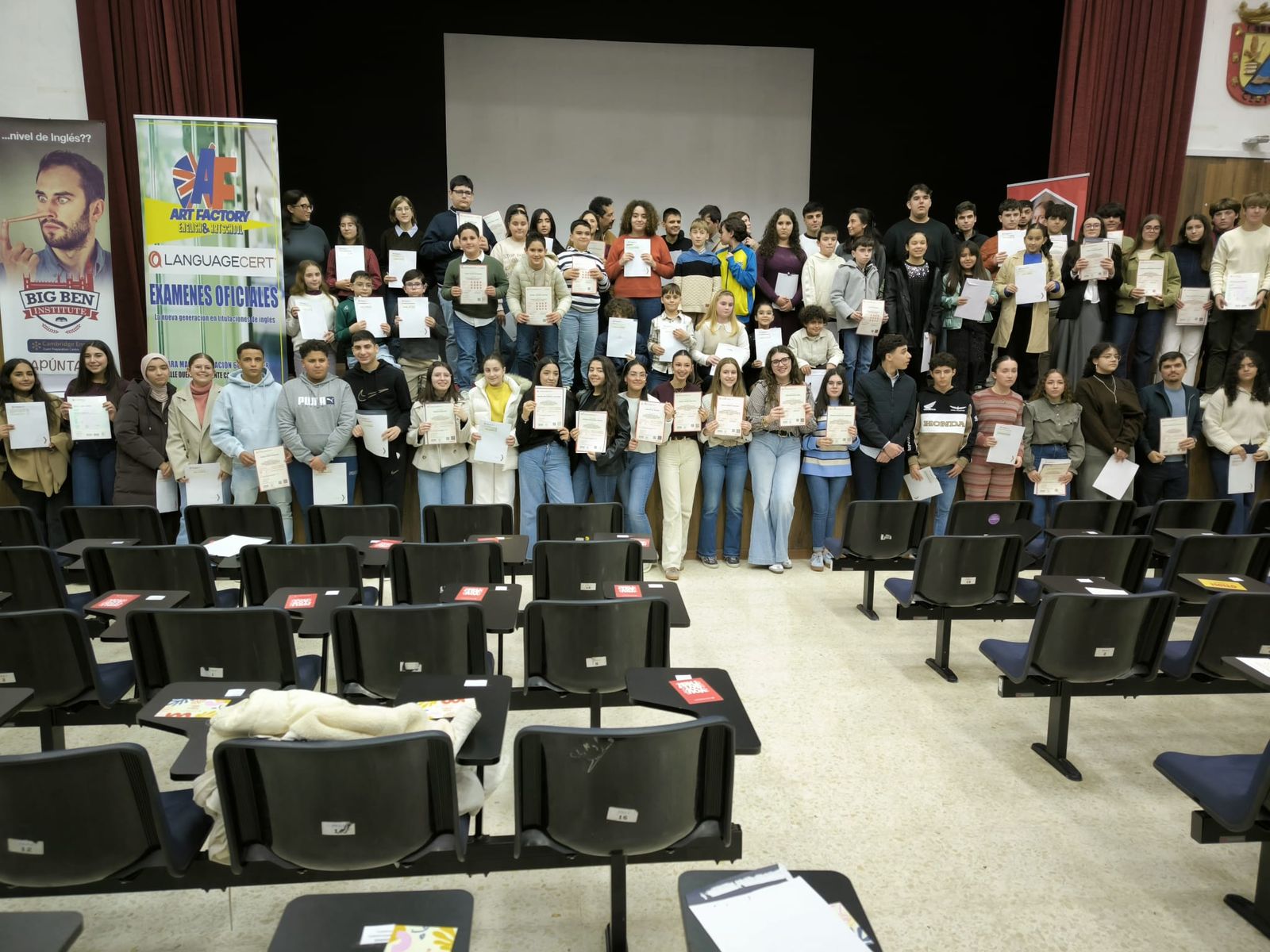 Las academias Art Factory y Big Ben entregan los certificados de inglés a su alumnado