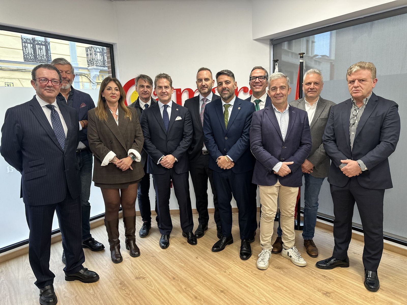 Participantes en la reunión celebrada este jueves