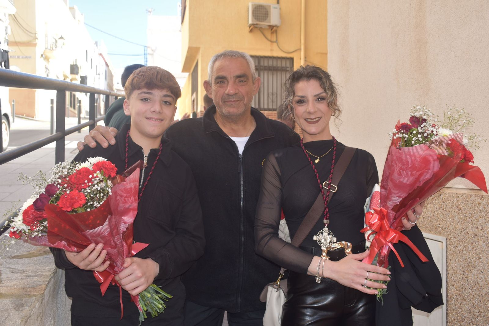 La Amargura: andares de barrio para un Miércoles Santo soleado