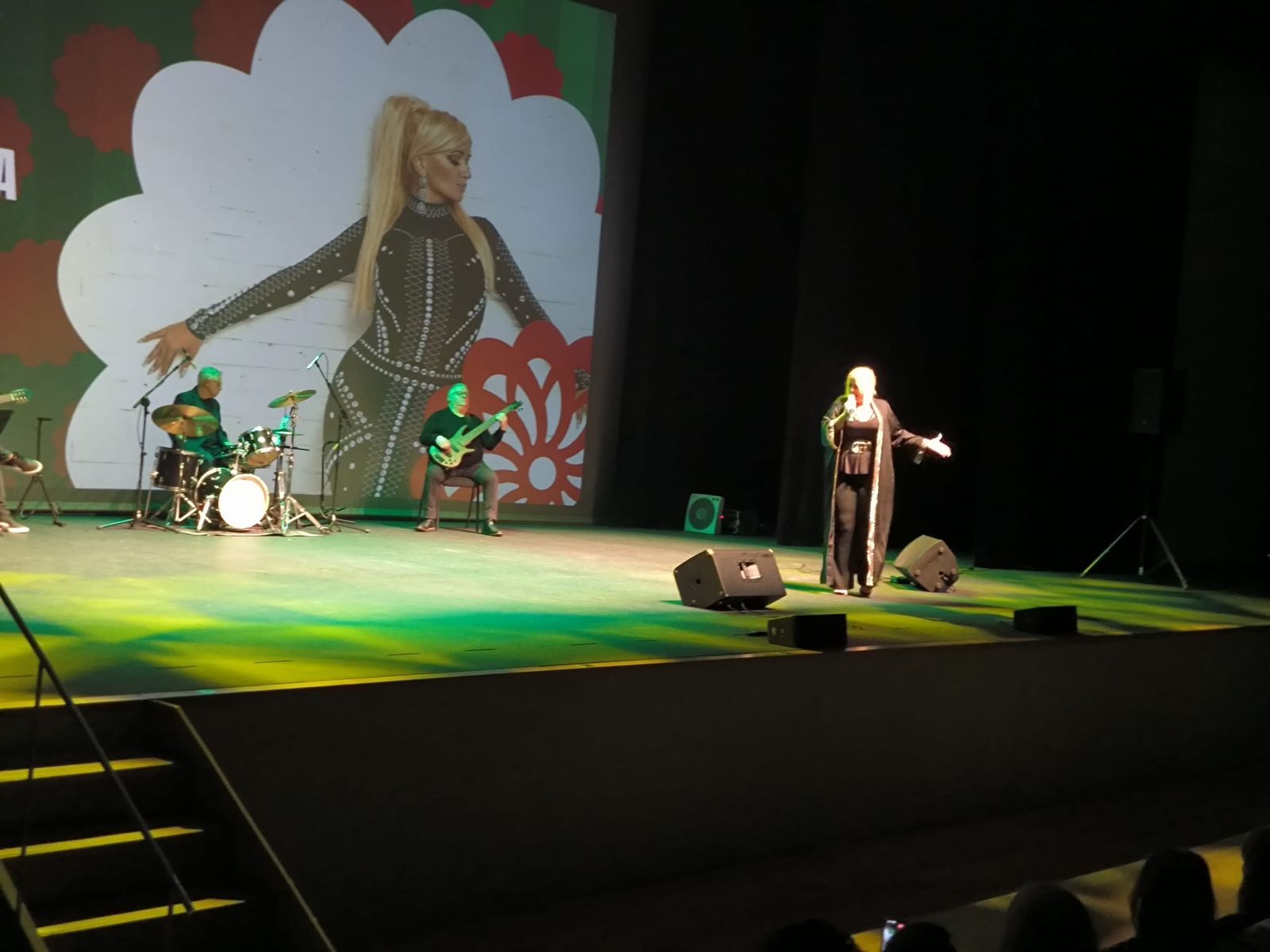 Radiolé vuelve a encender el Revellín en una noche entregada al flamenco