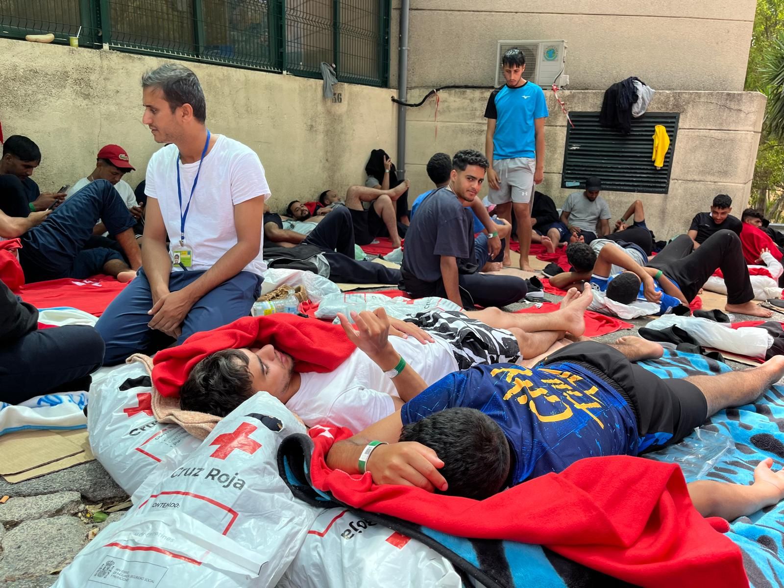 El verano dispara la presión migratoria en Ceuta y colapsa el acceso al CETI