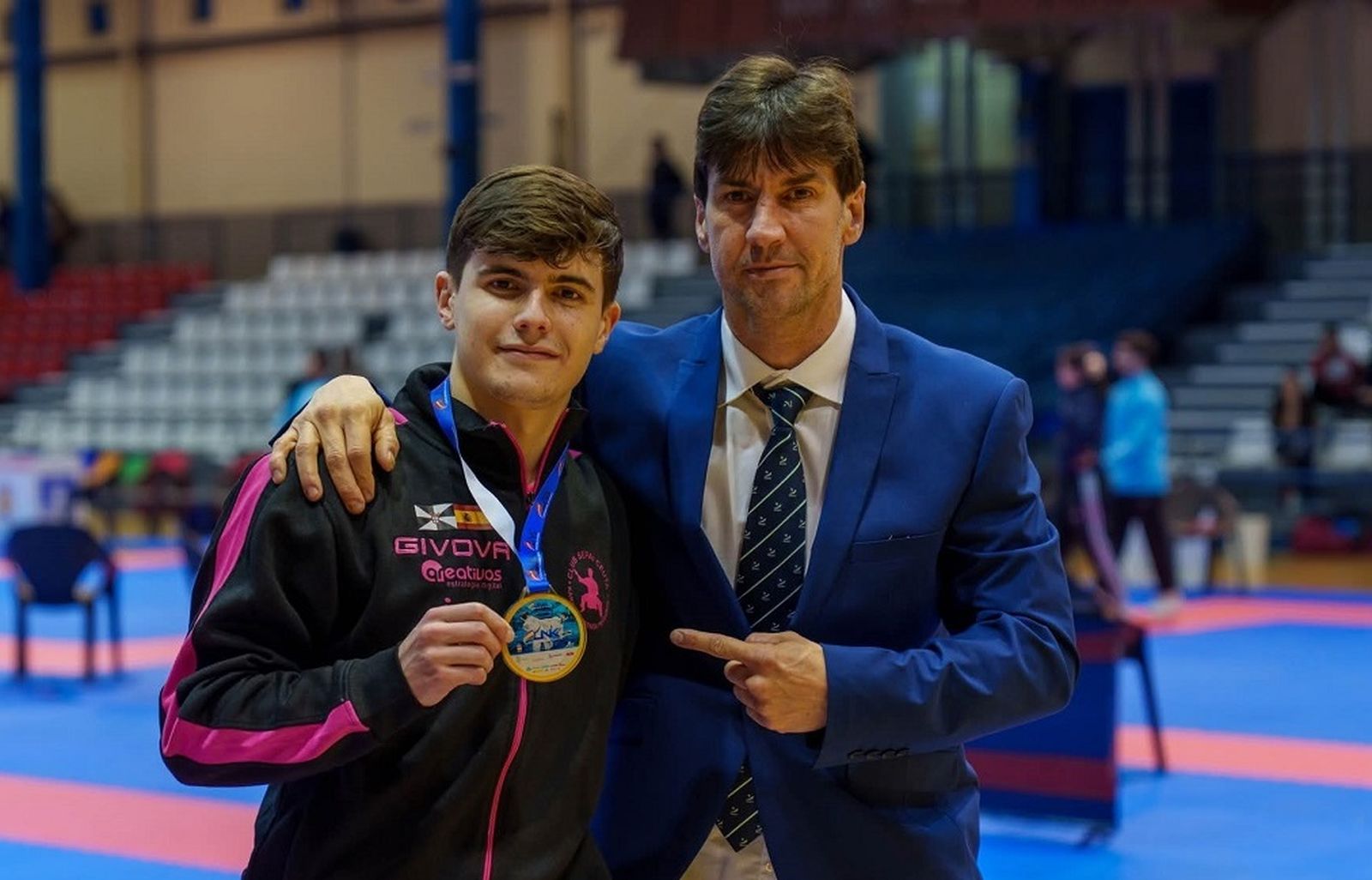 David Gómez campeón sub-21 junto a su coach Cristóbal Mateo