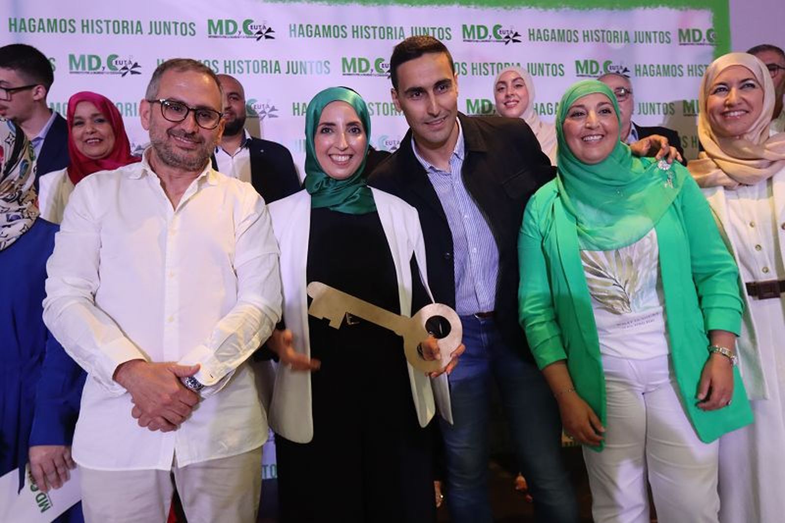 “Quiero ser la primera presidenta de Ceuta”, estas fueron las palabras que dijo la líder del Movimiento, Fatima Hamed, durante su intervención en el acto. / FOTO REDUAN