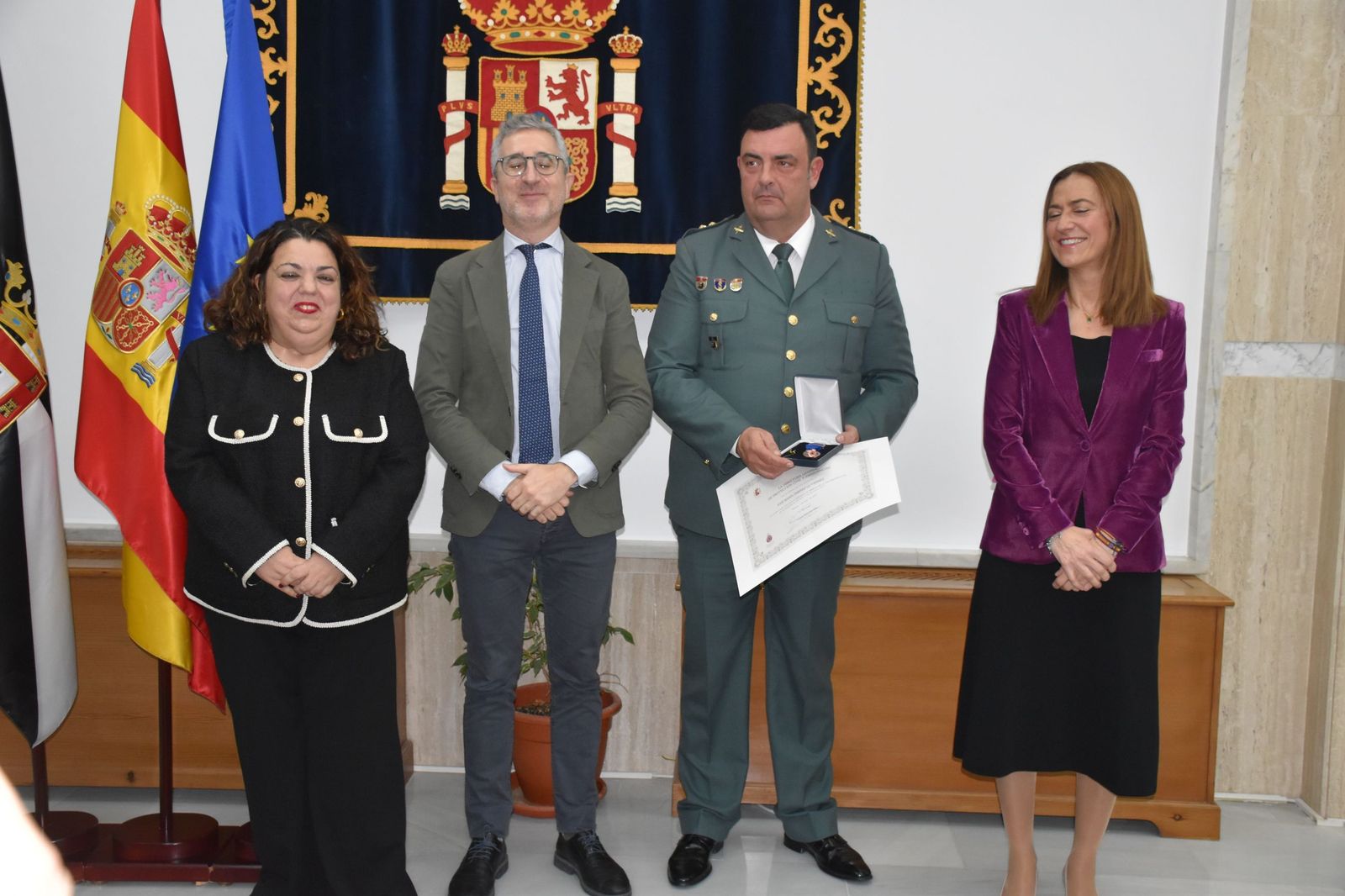 Protección Civil rreconoce el éxito de la OPE con la entrega de sus Medallas