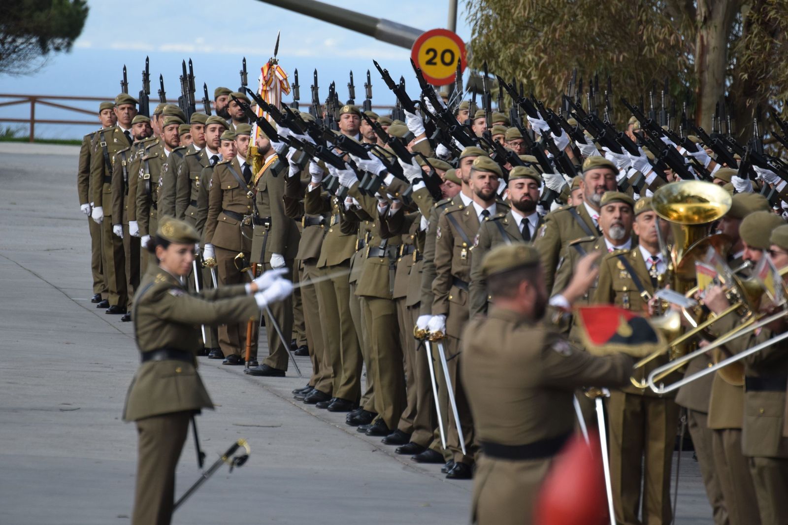 El Ramix-30 celebra Santa Bárbara con una ceremonia marcada por los homenajes y la tradición artillera