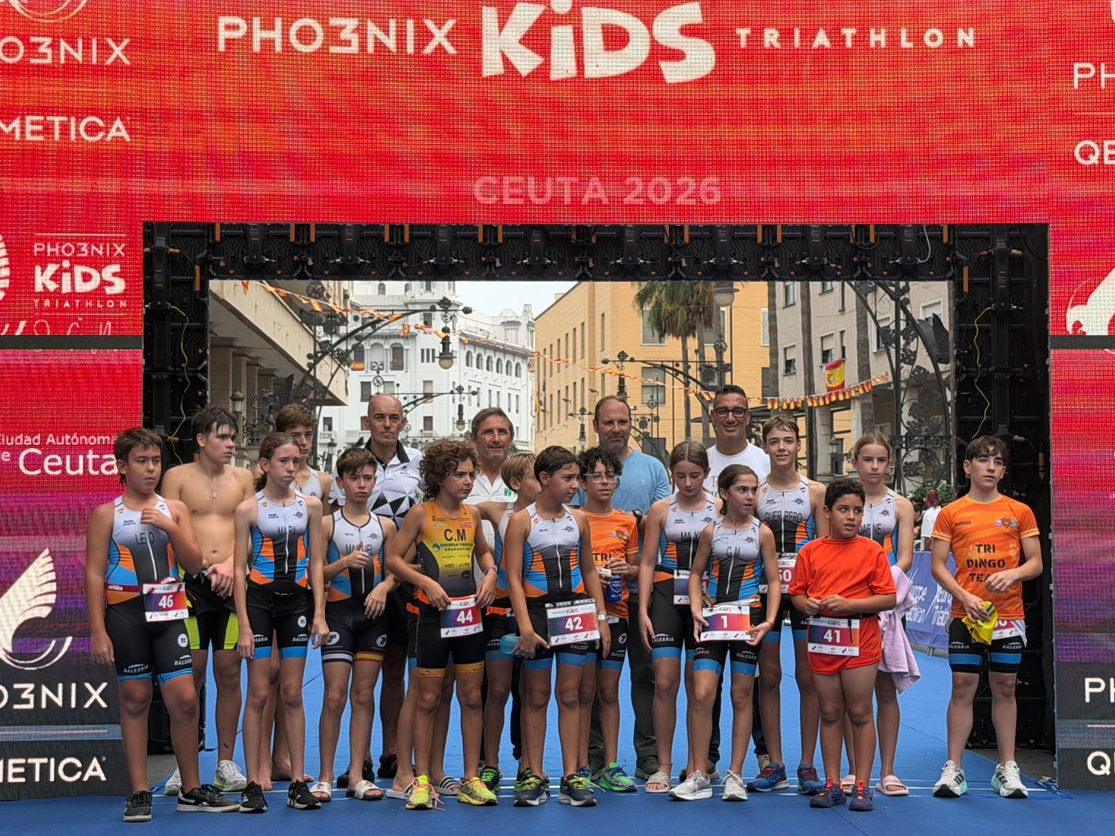 Los aficionados al triatlón en Ceuta se reúnen para participar en el Acuatlón Popular 'Juan Mur' y en la Phoenix Kids Triathlon