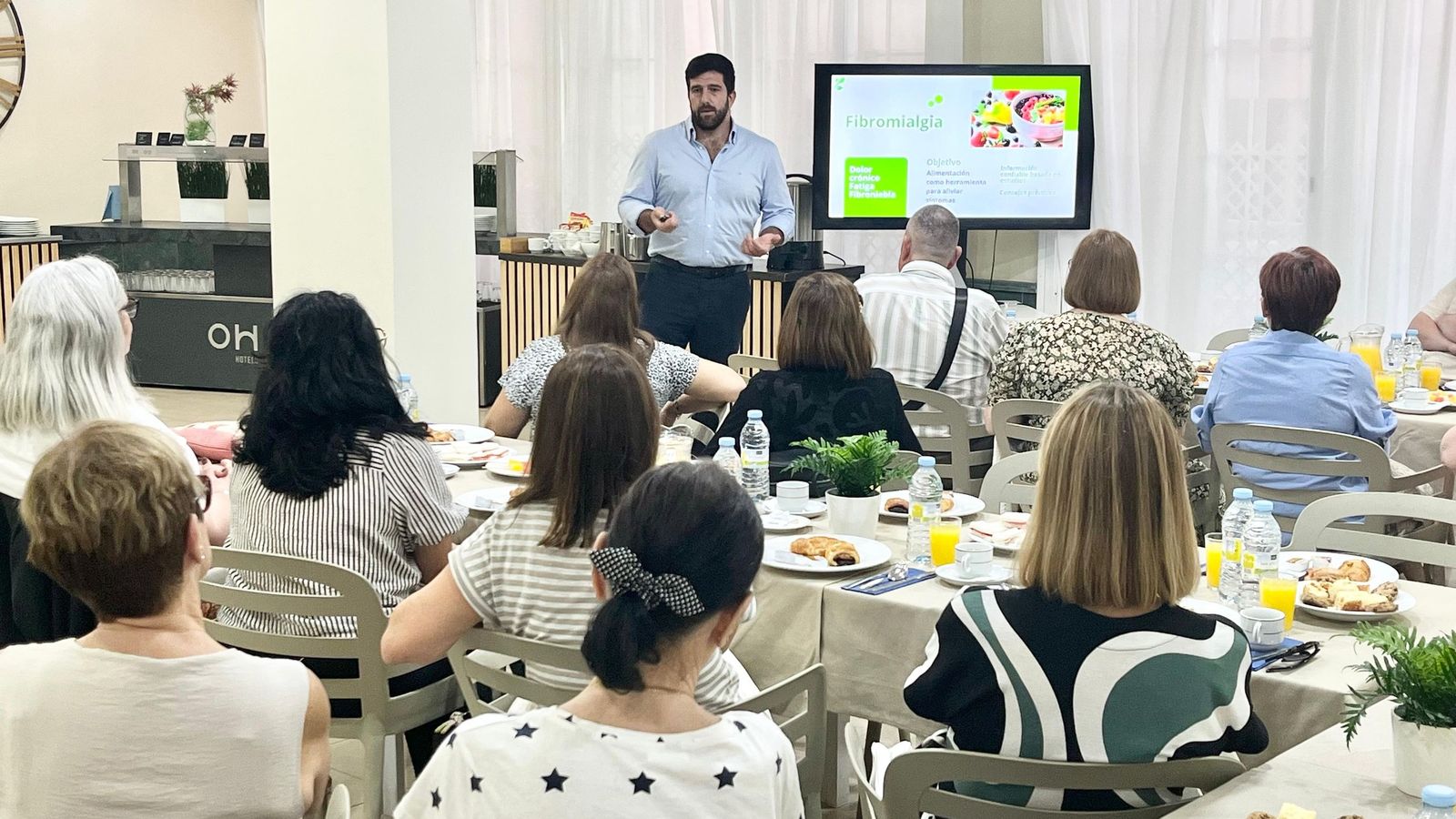 Tomás Parra imparte las XVIII Jornadas de AFAC sobre nutrición en la fibromialgia. Tomás Parra imparte las XVIII Jornadas de AFAC sobre nutrición en la fibromialgia.