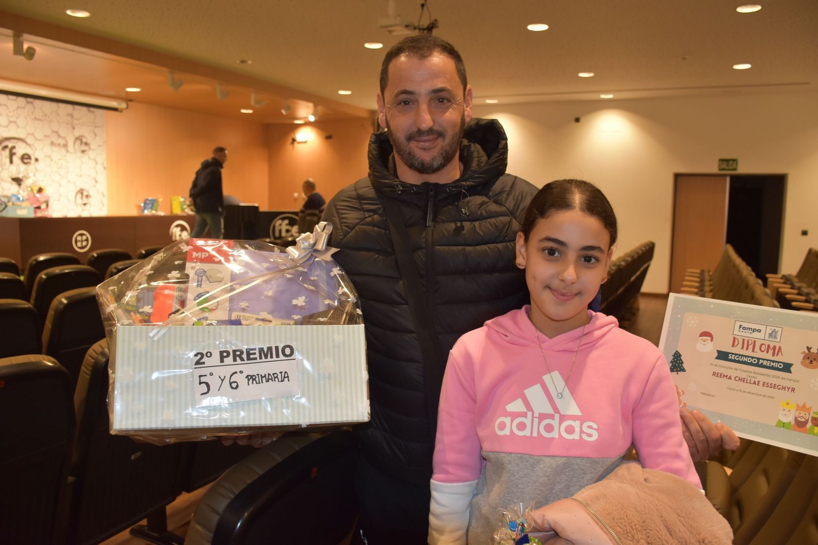 La entrega de premios de la FAMPA por la confección de tarjetas navideñas, en imágenes