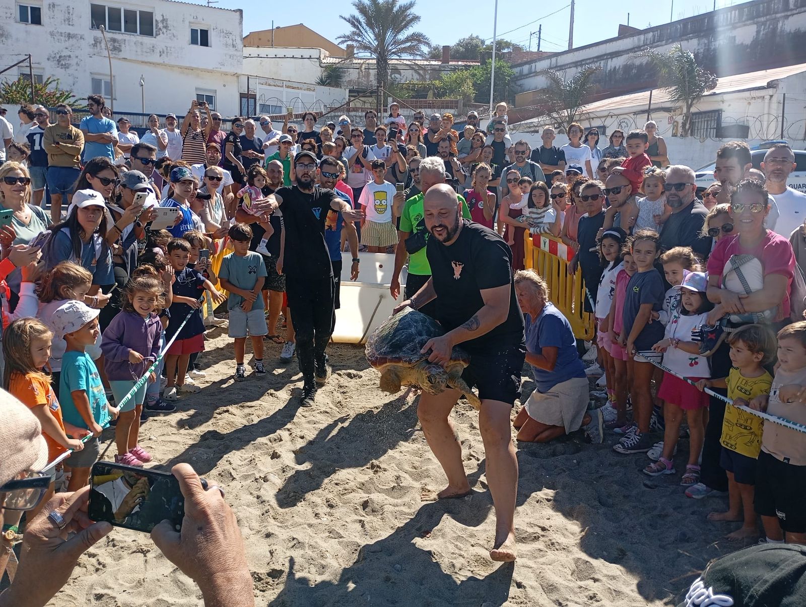 Bonita mañana ecológica en la playa de San Amaro