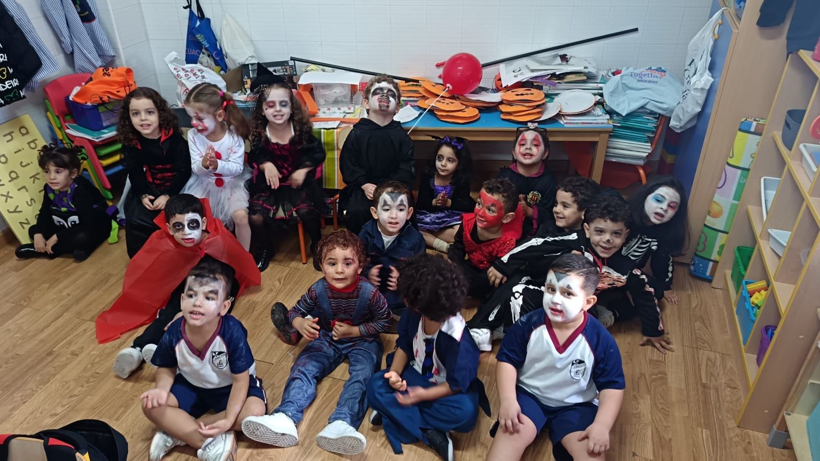FOTOGALERÍA | Sustos, risas y mucha magia: el CEIP Severo Ochoa celebra un Halloween de miedo FOTOGALERÍA | Sustos, risas y mucha magia: el CEIP Severo Ochoa celebra un Halloween de miedo